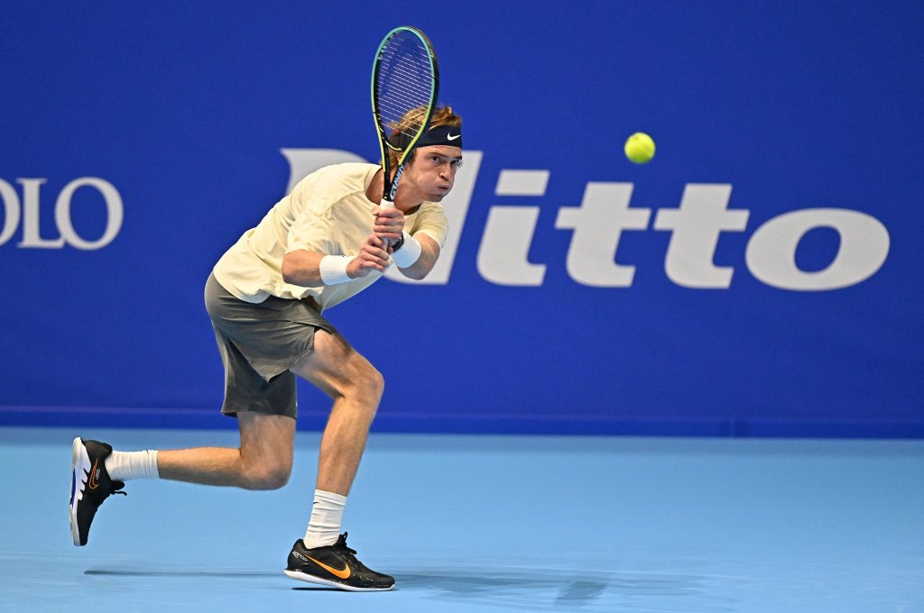 epa09572988 Andrey Rublev of Russia in action during a training session ahead the 2021 Nitto ATP Finals tennis torunament in Turin, Italy, 09 November 2021. The Nitto ATP Finals will run from 14 to 21 November 2021.  EPA-EFE/ALESSANDRO DI MARCO