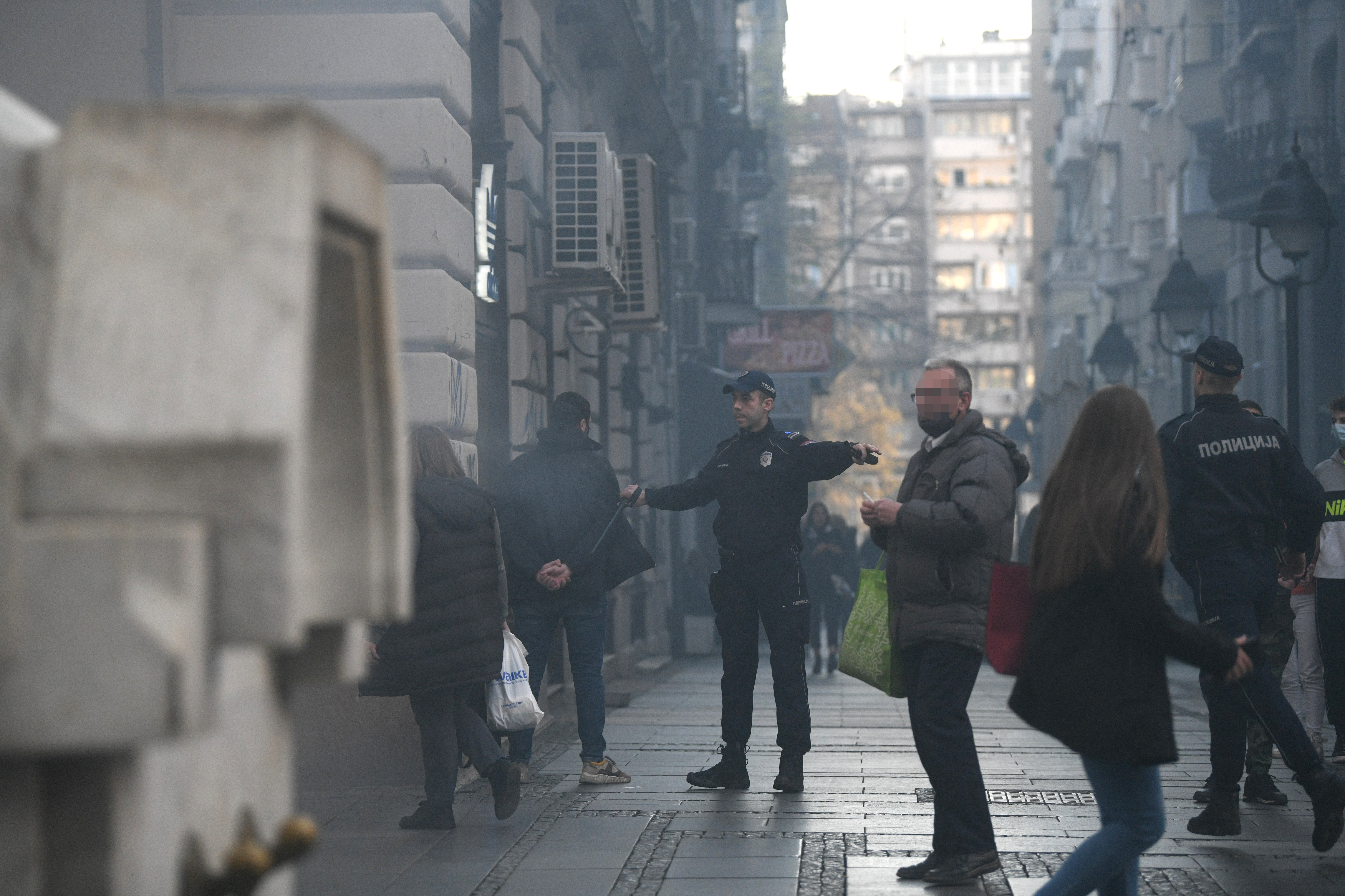 Beograd 05.04.2021. Dimne bombe, dimna bomba, centar grada, Knez Mihailov ulica Foto: Filip Krainčanić/Nova.rs
