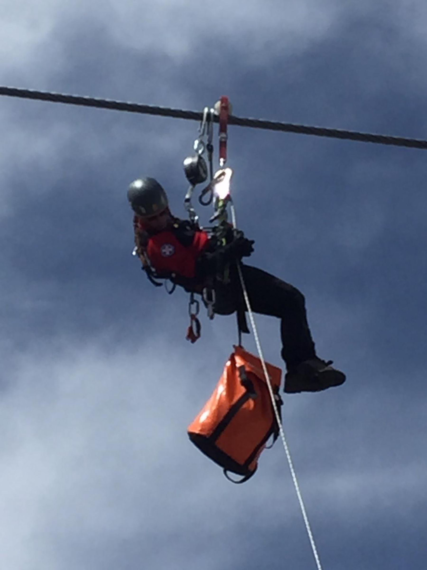 Spašavanje iz gondole Foto: GSS