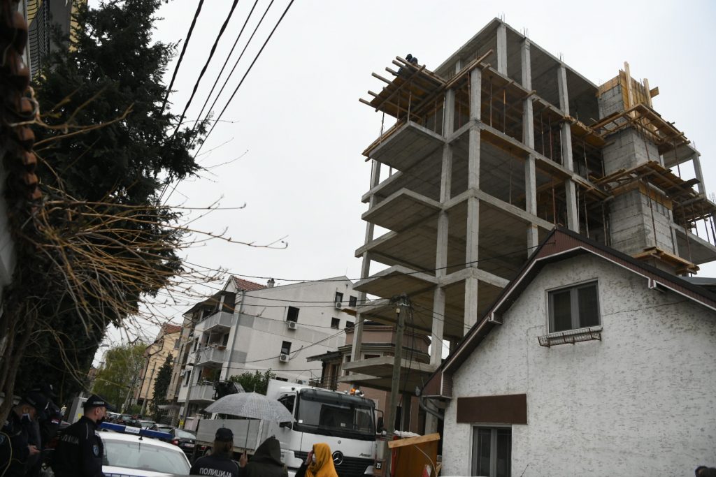 Beograd 13.04.2021. Dušanovac. Pokušaj samoubistva, gradilište, zgrada, nedovršena zgrada Foto: Vesna Lalić/Nova.rs