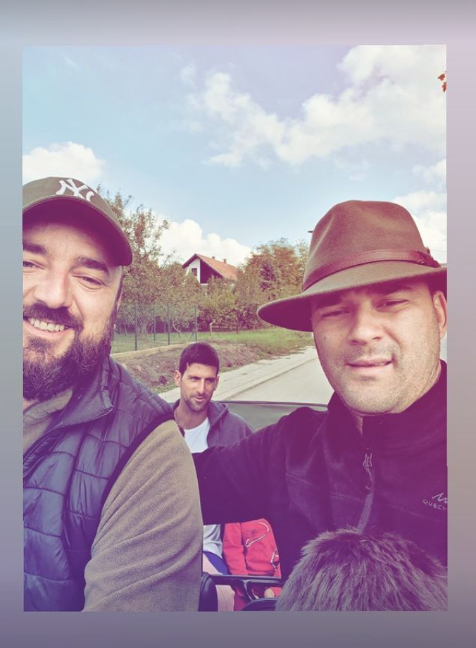 1634480599-djokovic-sumske-kocije.PNG