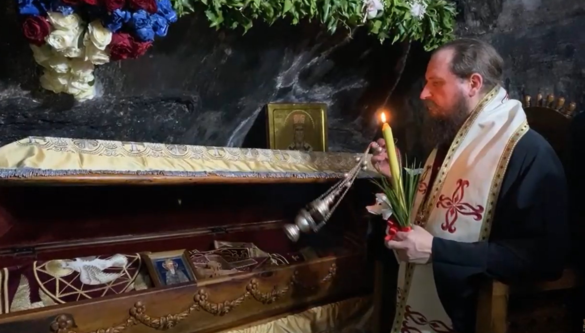 Sv Vasilije Ostroški, uživo Akatist za praznik Sv. Vasilija, Vladika Bihaćko Petrovački Sergije