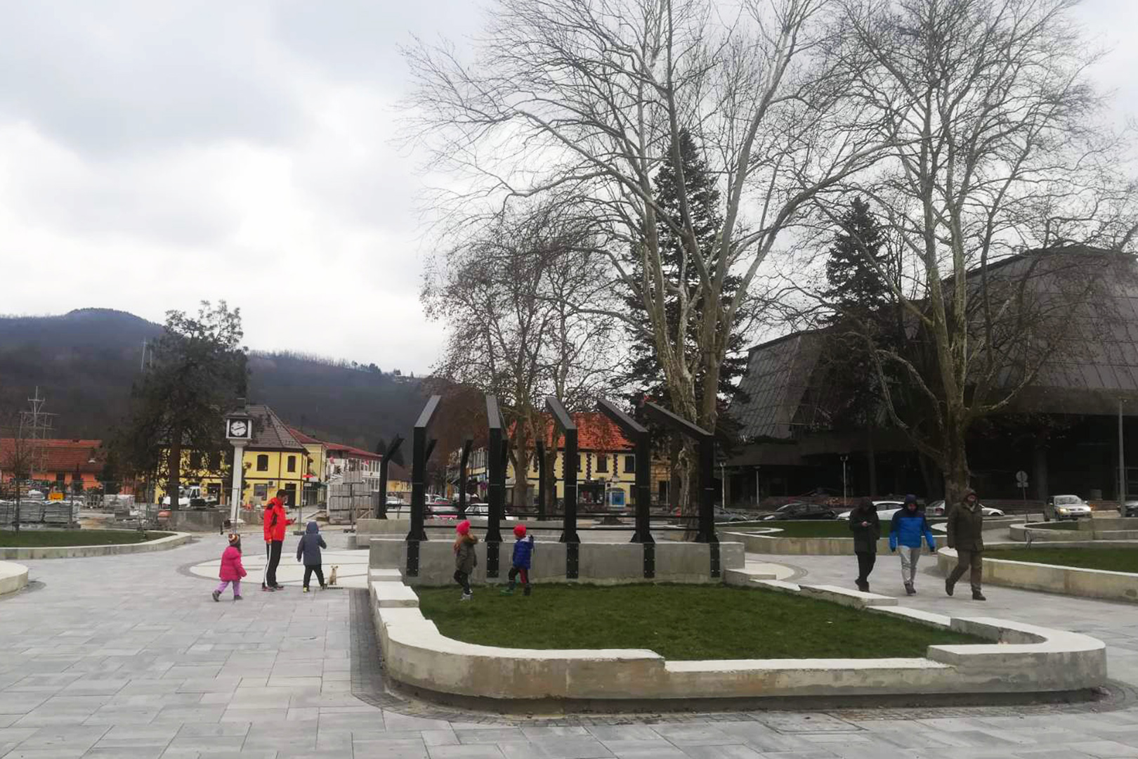 Bajna Basta, grad, park