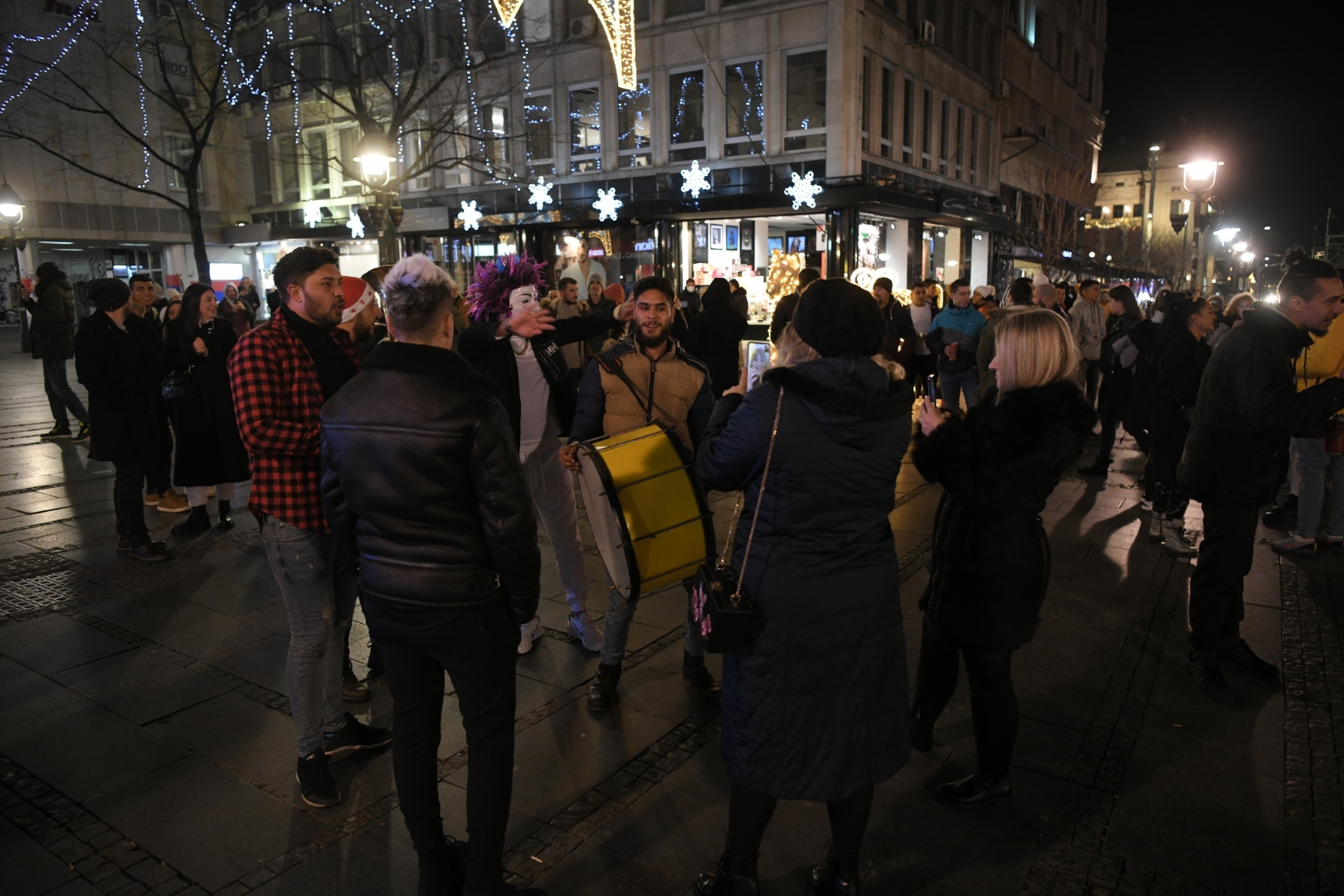 Beograd 31.12.2020. Nova godina, novogodišnja noć, trubači, Knez Mihailova ulica Foto: Dragan Mujan/Nova.rs