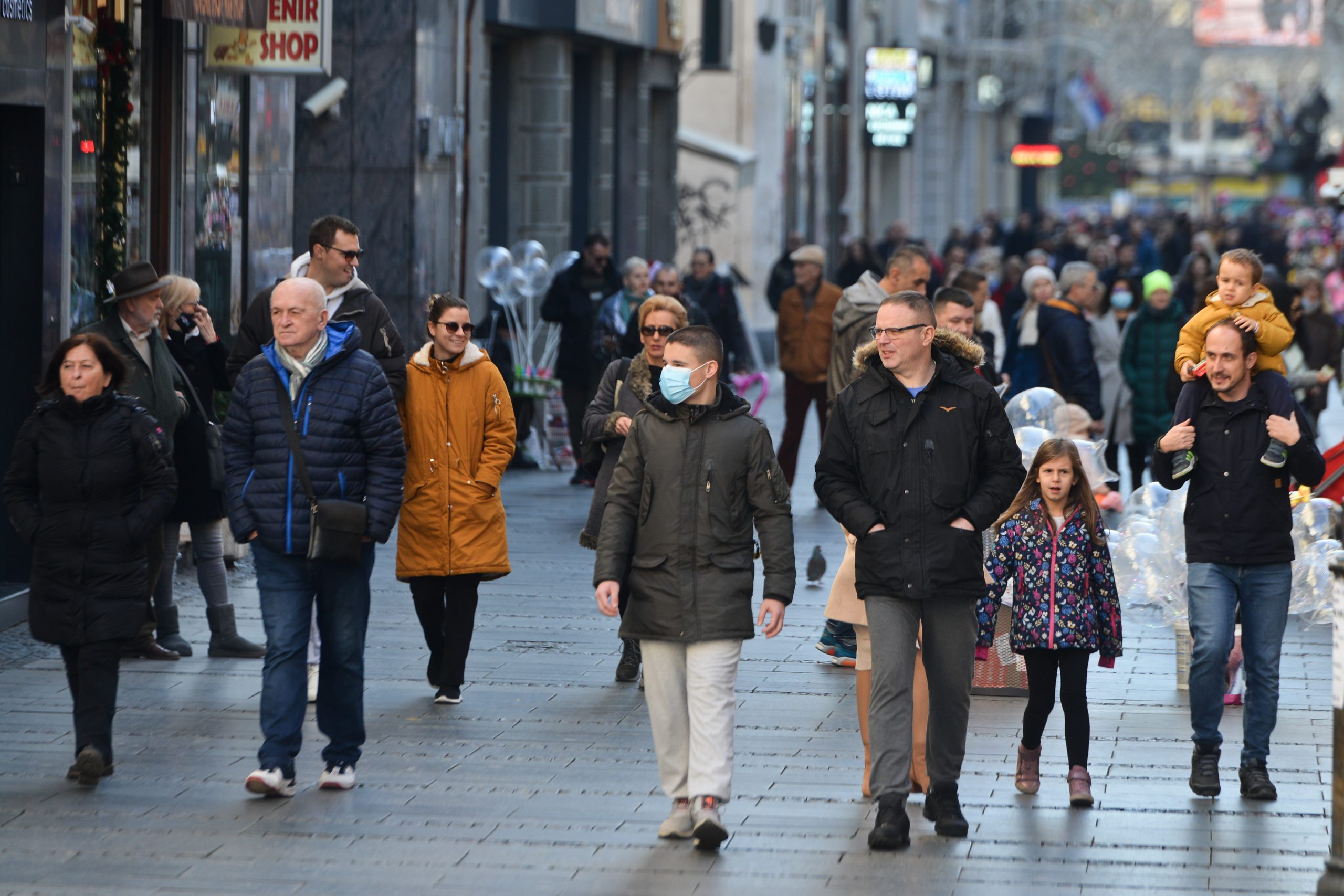 Beograd, 1. januara 2021.- Prvi dan Nove godine stanovnici glavnog grada iskoristili su za setnju i u uzivanje u lepom vremenu. FOTO TANJUG/ STRAHINJA ACIMOVIC/ nr