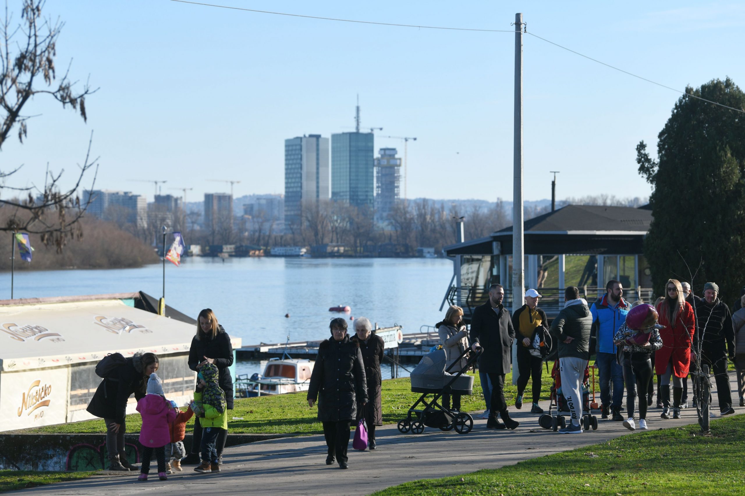 Beograd, 1.01.2021. Zemun, Zemunski kej, Novogodišnja atmosfera, gužva, praznik, koronavirus Foto: Filip Krainčanić/Nova.rs