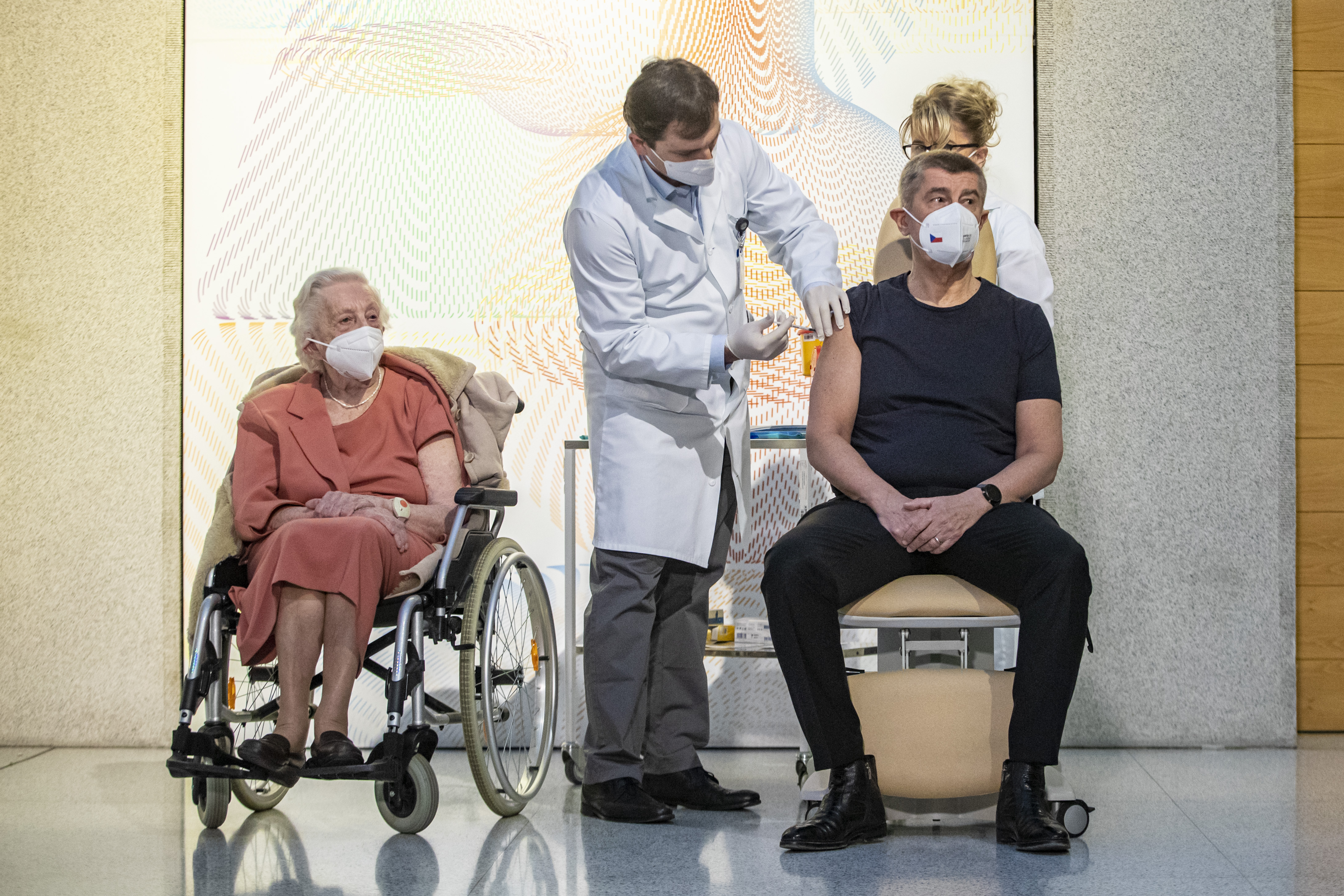 Start of vaccination against COVID-19 in Czech Republic vakcinacija