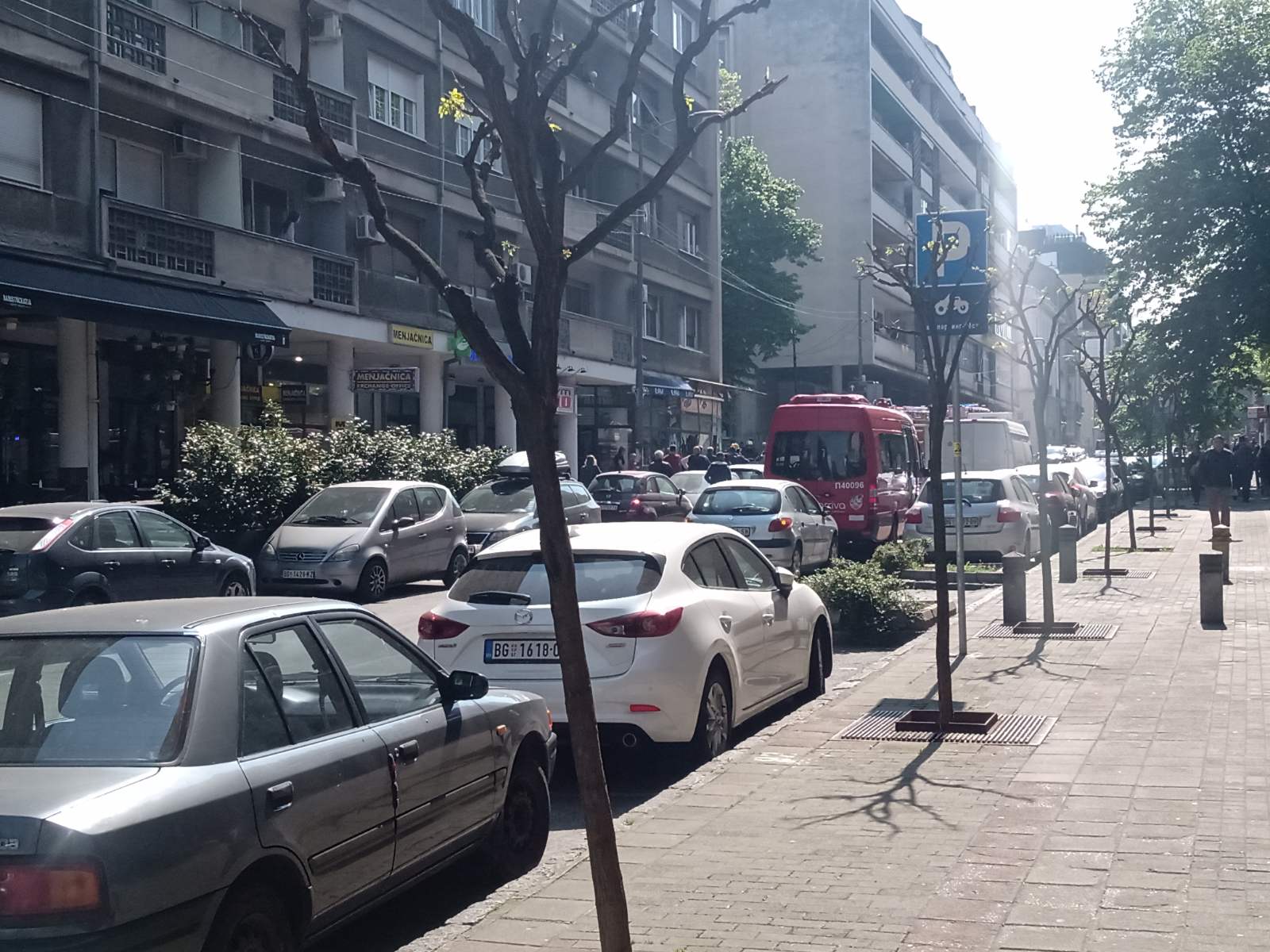 Ugao Njegoševe i Alekse Nenadovića, eksplozija ili požar u fast fudu