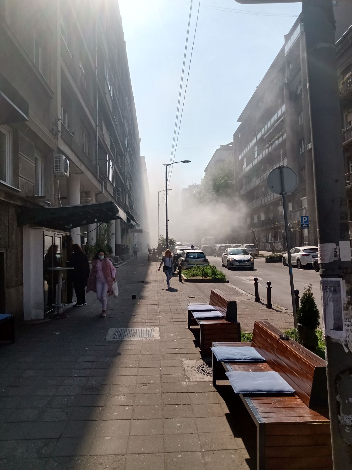 Ugao Njegoševe i Alekse Nenadovića, eksplozija ili požar u fast fudu