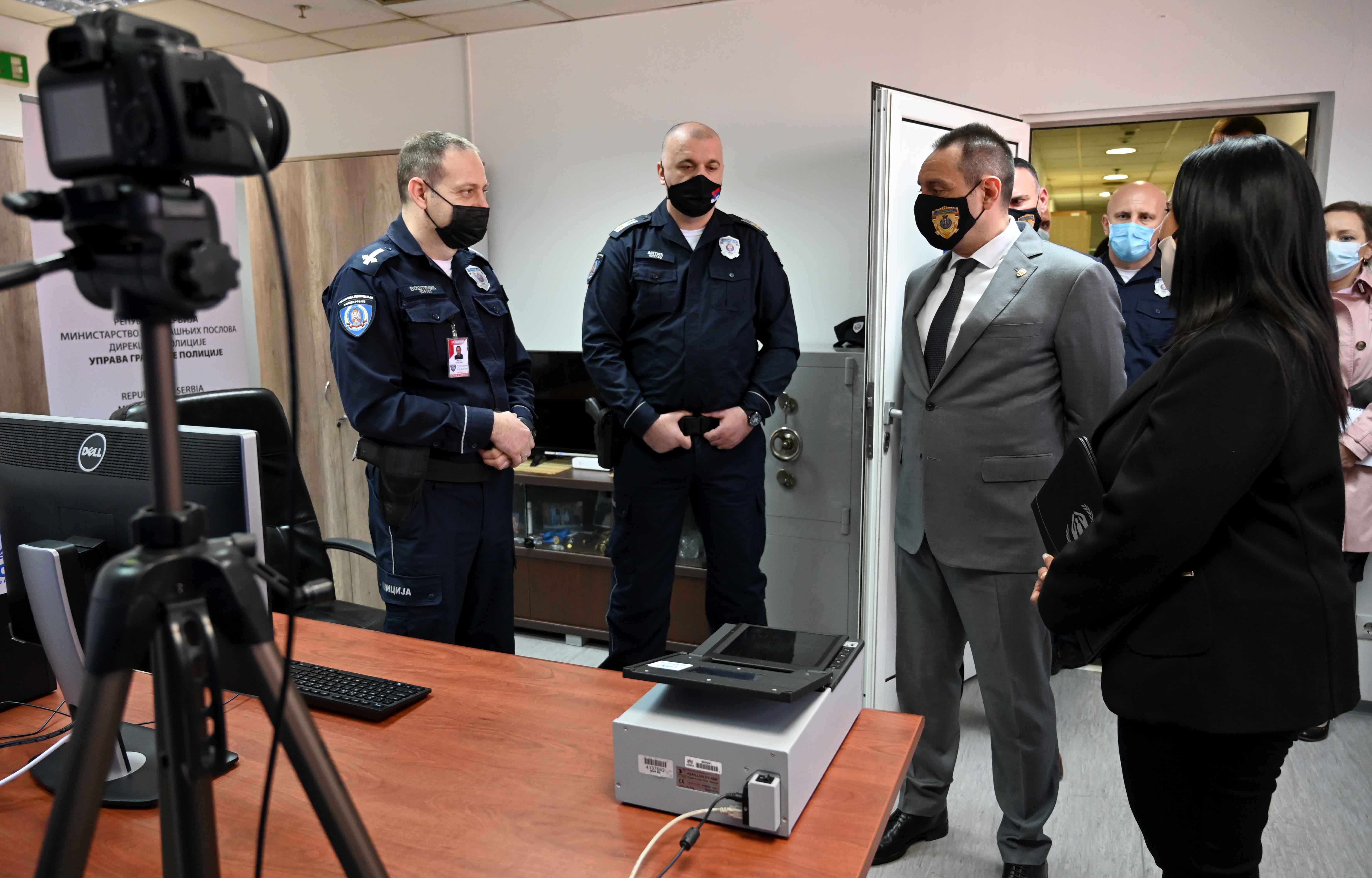 MUP-SAOPSTENJE-MINISTAR VULIN-UNHCR-DONACIJA