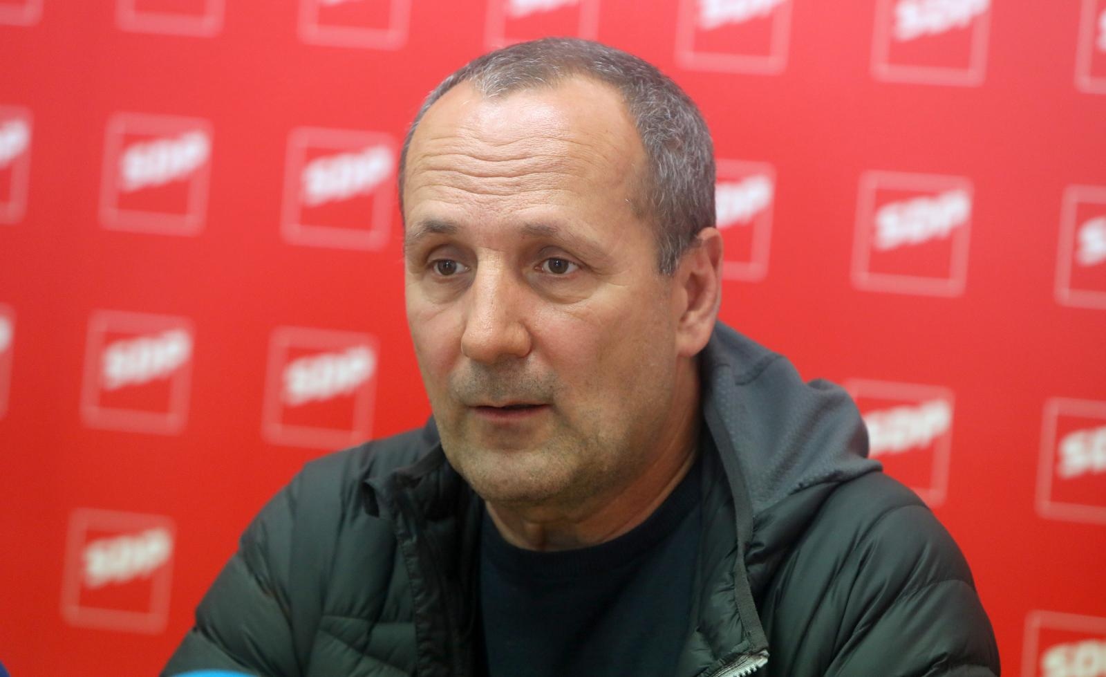 17.05.2021., Karlovac - Nezavisni kandidat za gradonacelnika Karlovca  Davor Petracic na konferenciji za medije osvrnuo se na rezultate lokalnih izbora. Photo: Kristina Stedul Fabac/PIXSELL