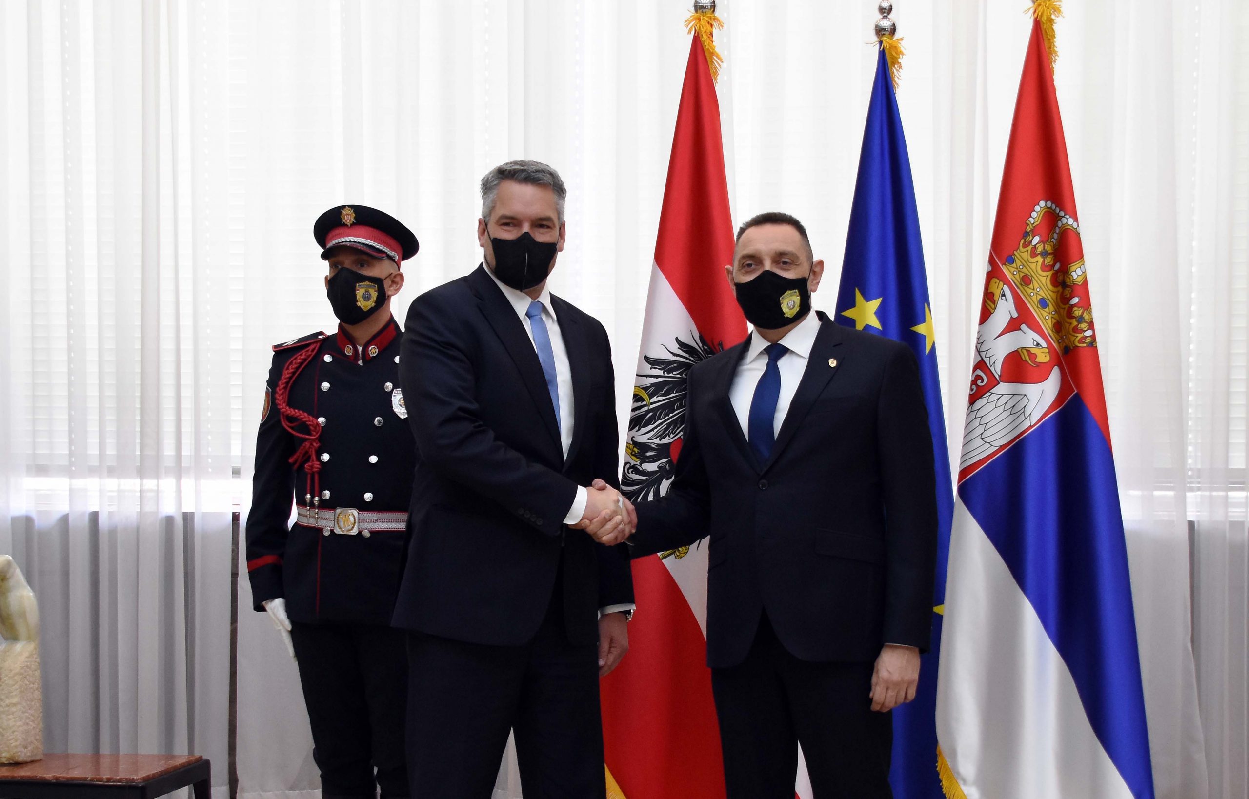 MUP-SAOPSTENJE-MINISTRI VULIN I NEHAMER