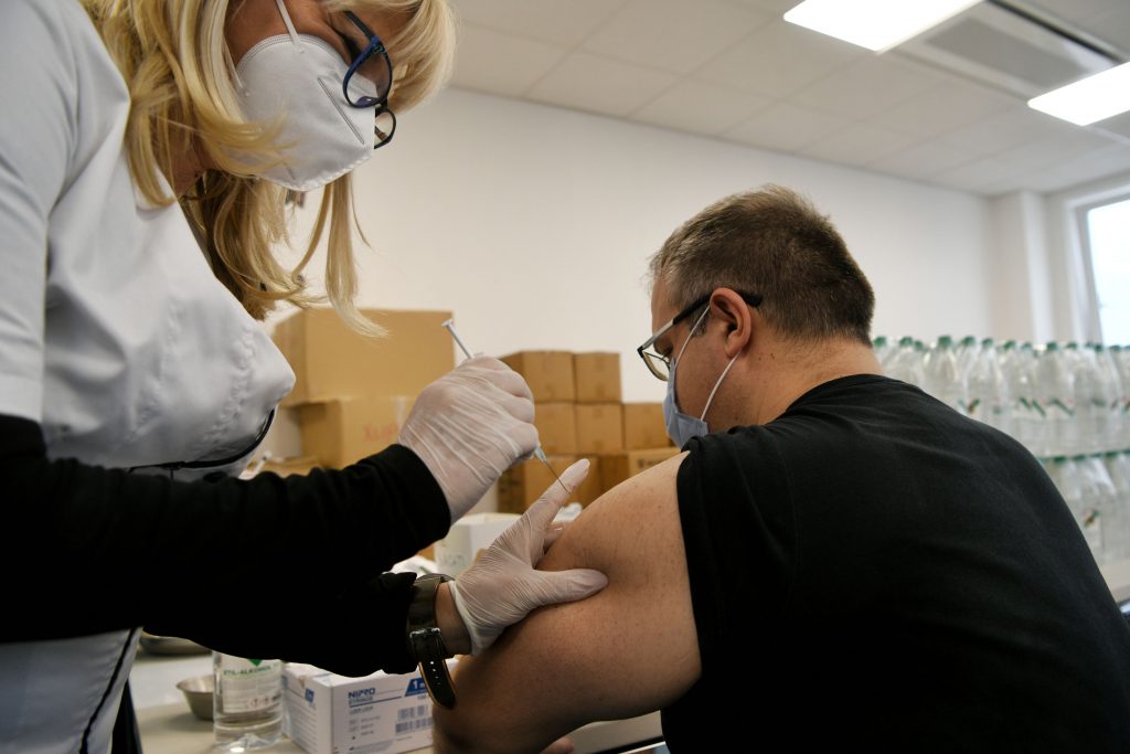 Beograd, 06.01.2021. Batajnica, kovid bolnica, vakcinacija lekara, vakcinisanje doktora, doktori vakcina Foto: Filip Krainčanić/Nova.rs