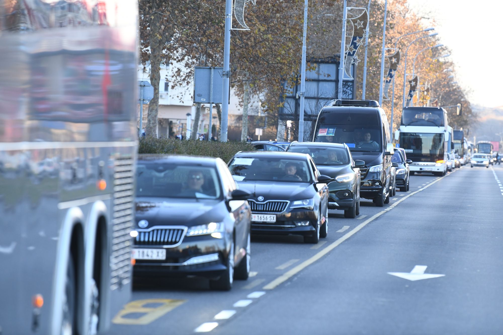 Beograd, 23.12.2020. Novi Beograd, SIV 3, Protest turizam, protest radnika u turističkim organizacijama, strajk privatnika, malih privrednika, Udruženje "Zaštitnik preduzetnika i privrednika Srbije", automobili kolona gužva  Foto: Goran Srdanov/Nova.rs