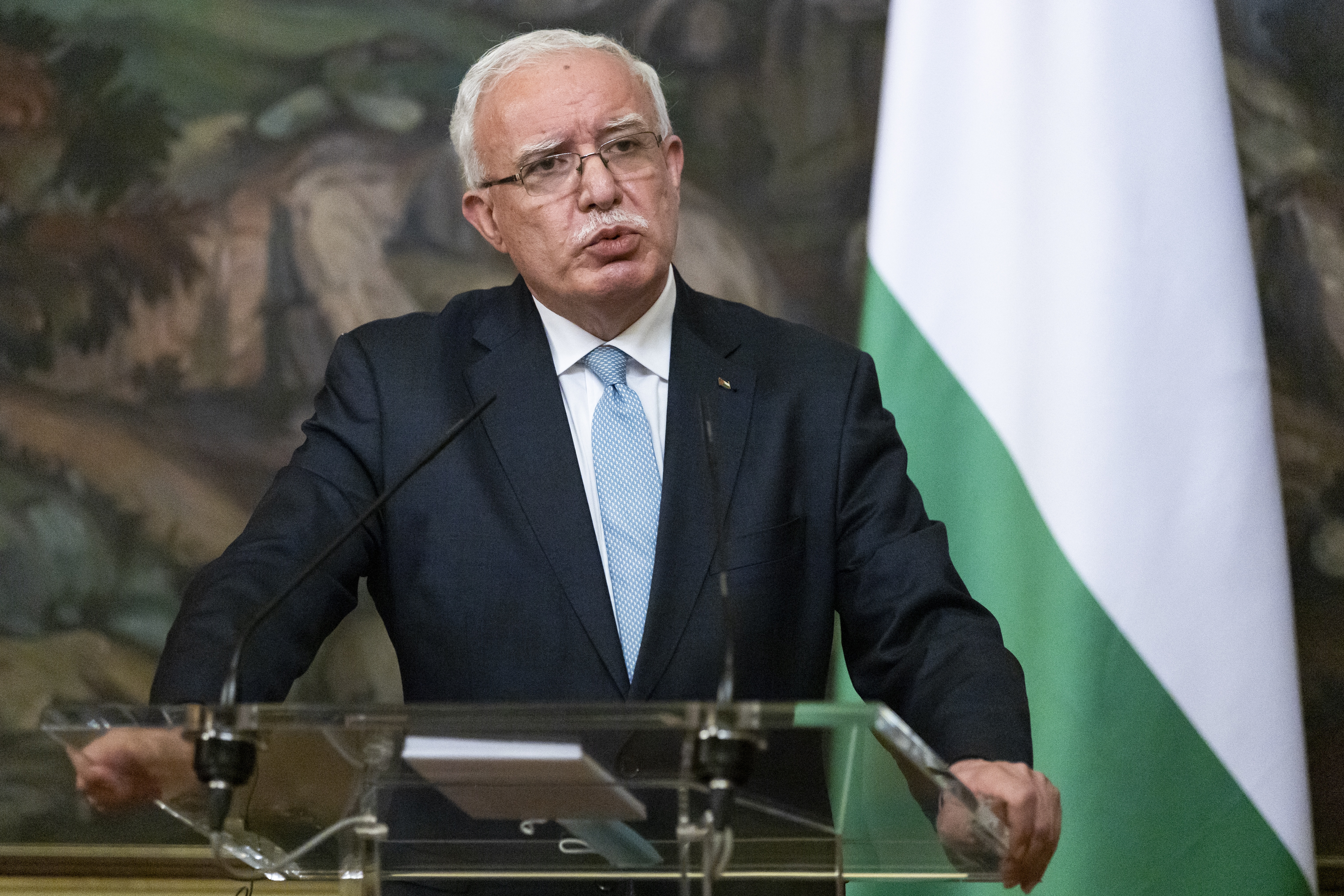 Russian Foreign Minister Sergei Lavrov meets with Palestinian Foreign Minister Riyad Al-Maliki