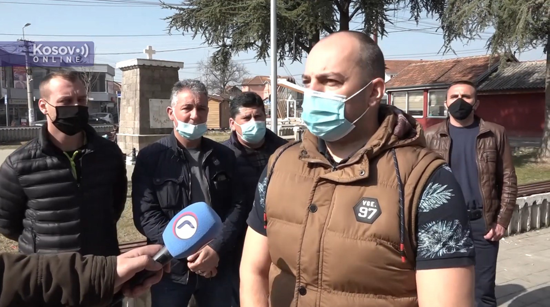kosovo roditelji uhapsenih mladica