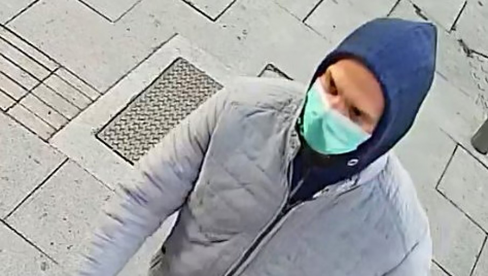 PRIPADNICI Ministarstva unutrašnjih poslova u Beogradu intenzivno tragaju za muškarcem koji se sumnjiči da je na teritoriji Beograda izvršio više krivičnih dela razbojništvo.