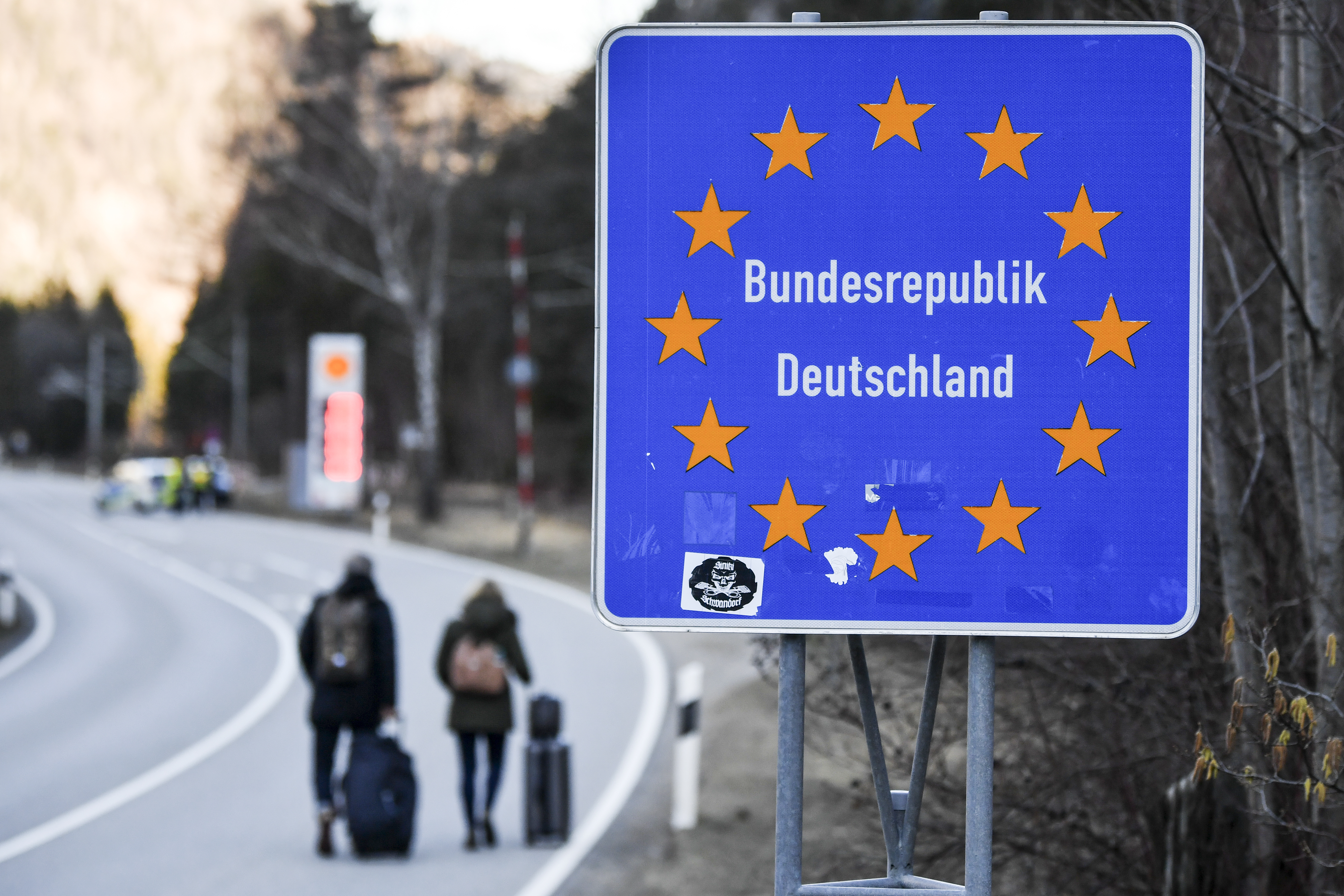 Germany plans to partially ease border controls