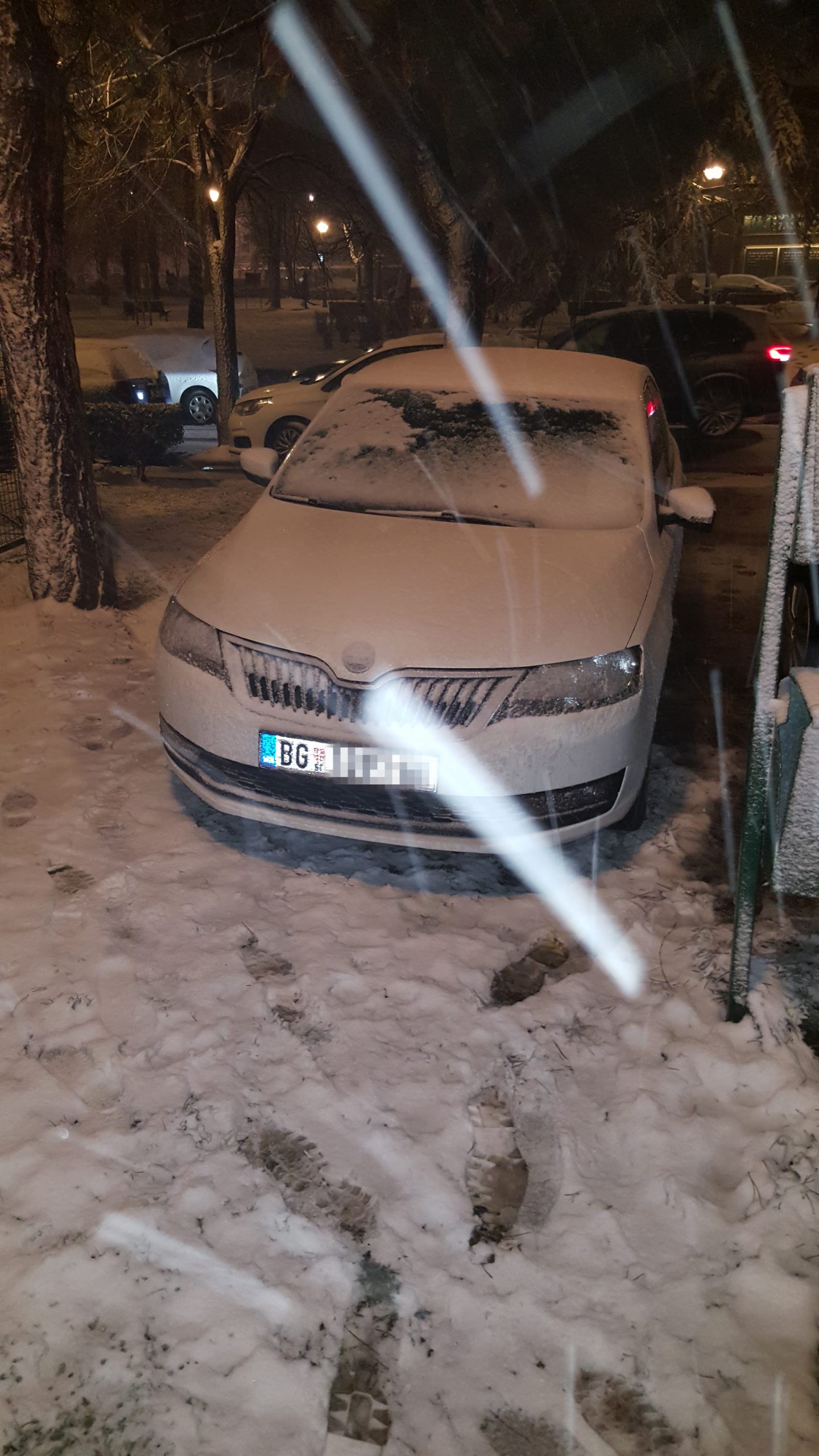 bahato parkiranje kod 6 beogradske gimnazije