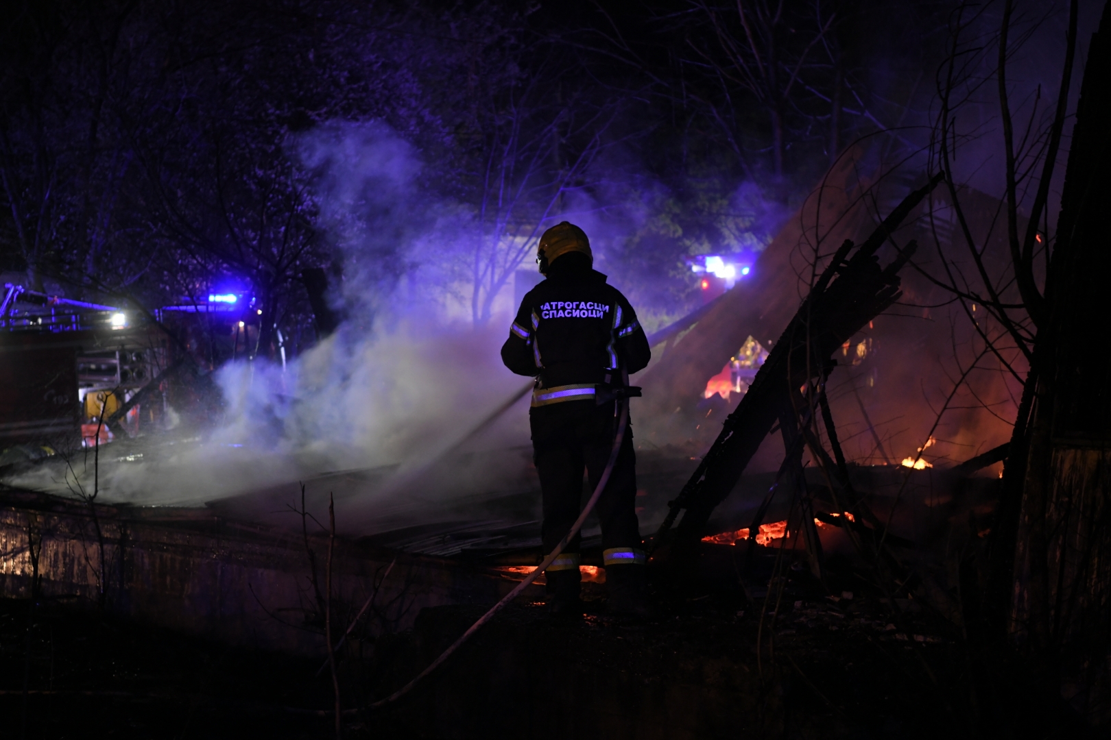 Beograd 11.03.2021. Višnjička, požar, hronika, vatrogasci Foto: Dragan Mujan/Nova.rs