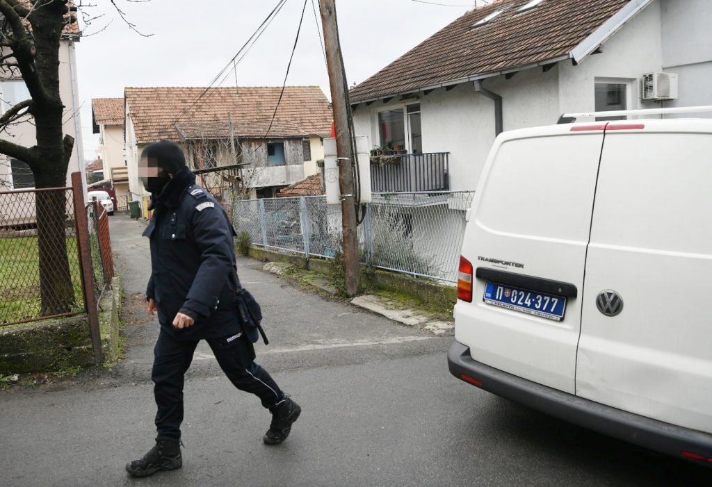 na Zvezdari je noćas pronađeno beživotno telo jednog muškarca.
Beograd 26.01.2021. Zvezdara, hronika, ubistvo, policija, uviđaj, uvidjaj Foto: Vesna Lalić/Nova.rs