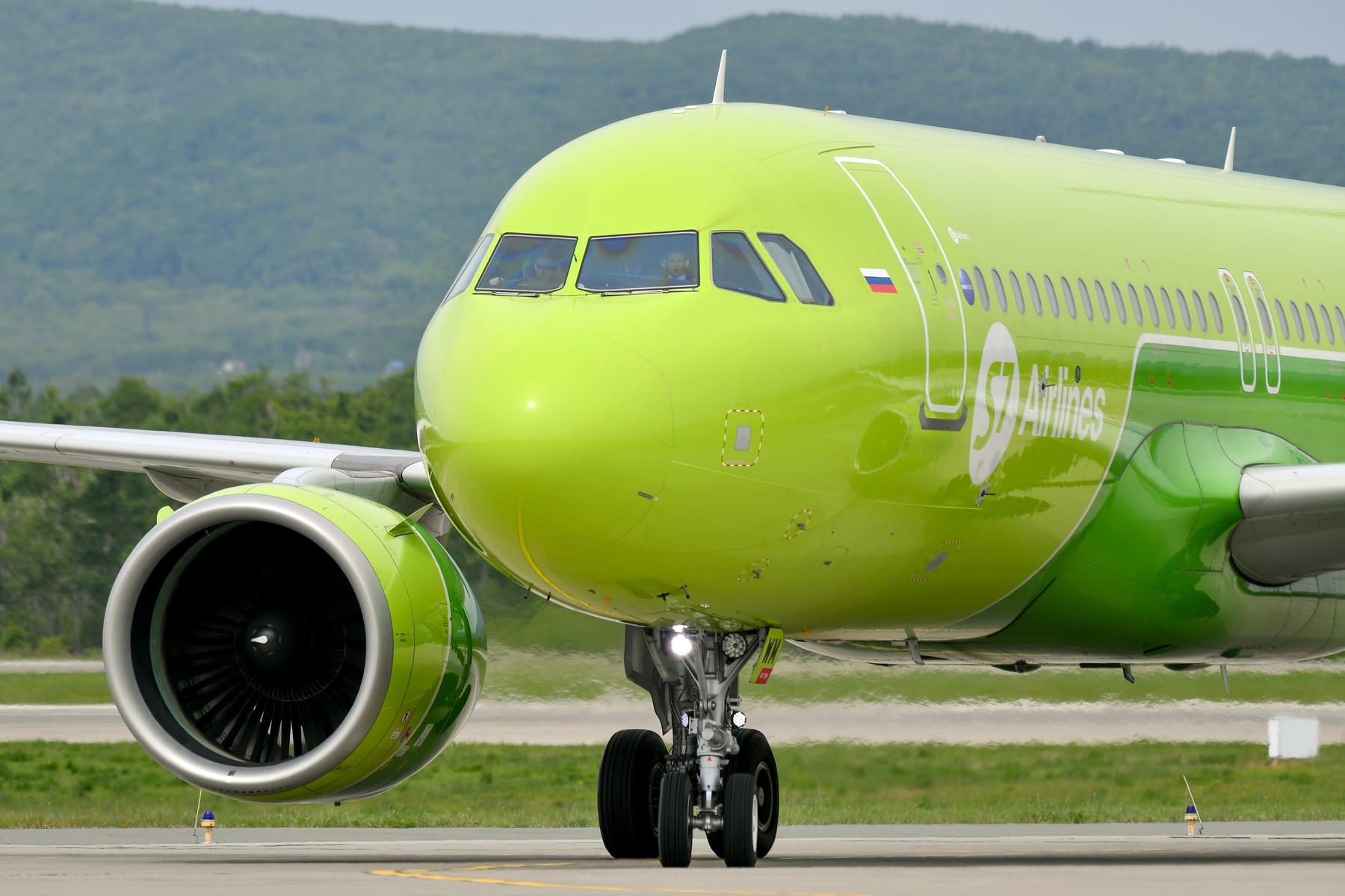 Ruska avio kompanija S7, Aircraft spotting in Vladivostok, Russia