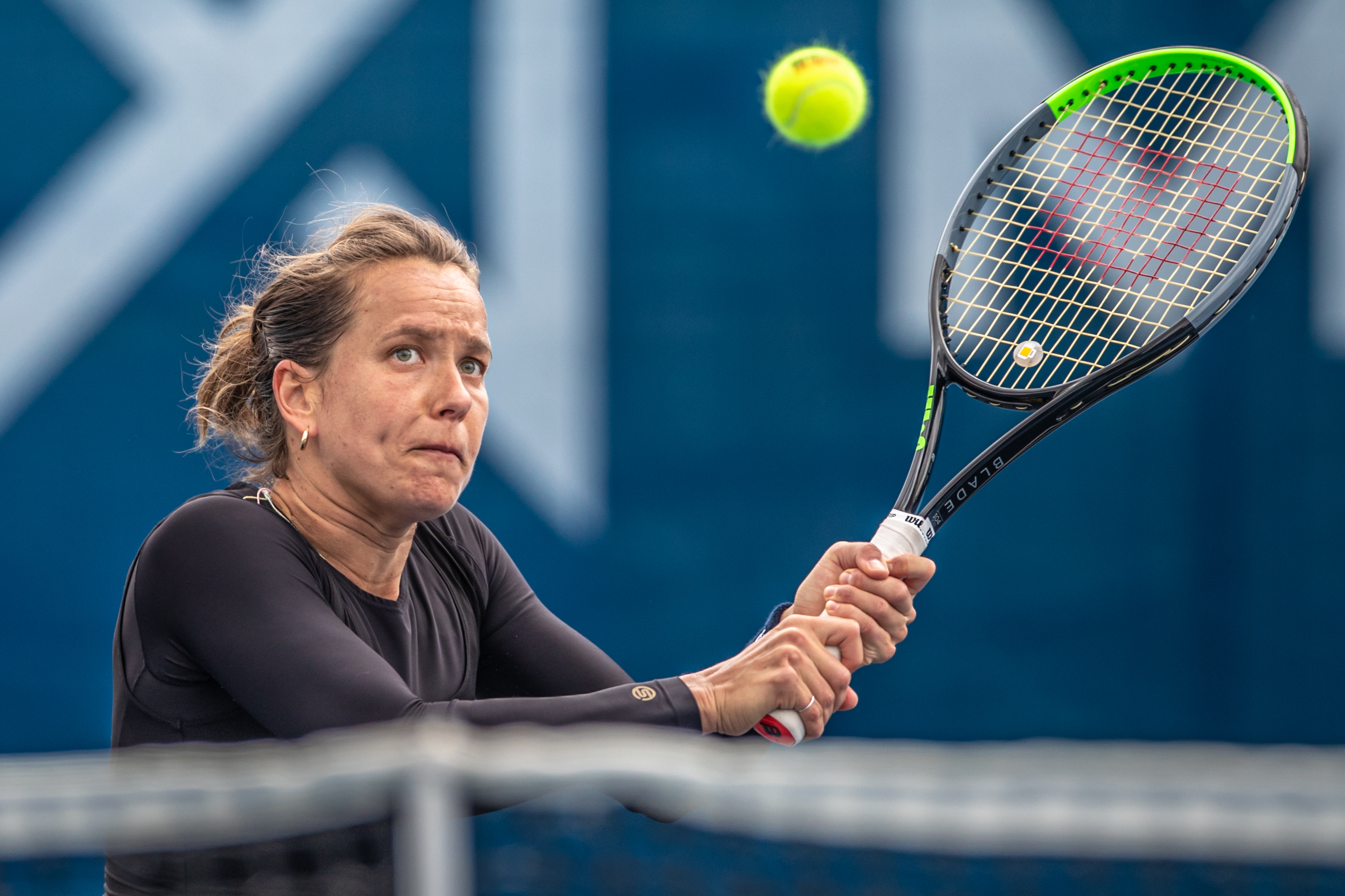 epa08444625 Czech tennis player Barbora Strycova in action against Czech tennis player Linda Fruhvirtova during the Czech Tennis President's Cup charity tournament in Prague, Czech Republic, 26 May 2020.  EPA-EFE/MARTIN DIVISEK