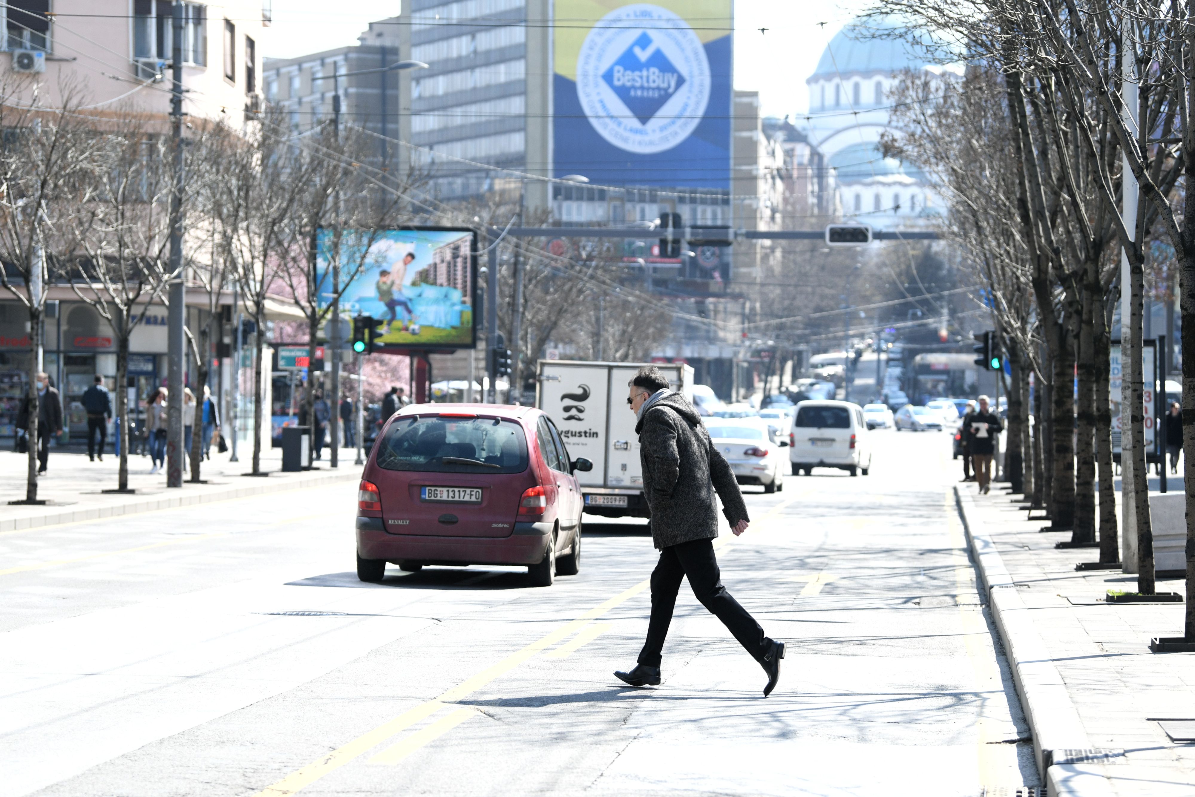 Beograd 26.03.2021. Branislav Lecic ispred kuce, polazi na saslusanje u policiju. Foto: Filip Krainčanić/Nova.rs