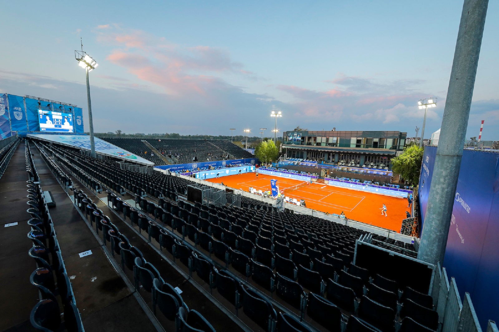 Tennis-ATP Serbia Open Belgrade 2021-
Marco Cecchinato (ITA) v Matteo Berrettini (ITA)
totali, general overview
Beograd, 21.04.2021.foto: Marko Djokovic/Starsportphoto ©