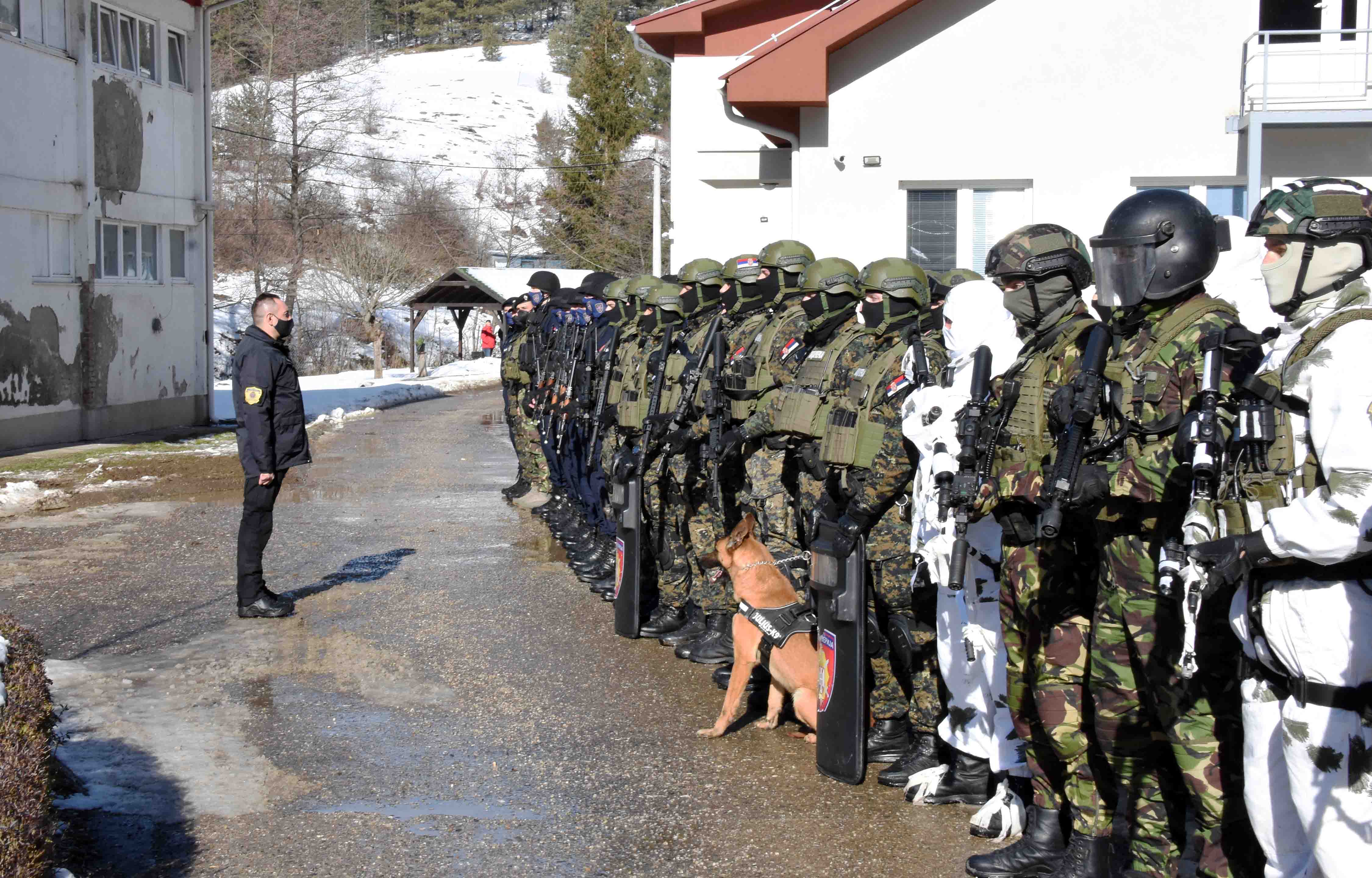 MUP-SAOPSTENJE-MINISTAR VULIN-NASTAVNI CENTAR-GOC