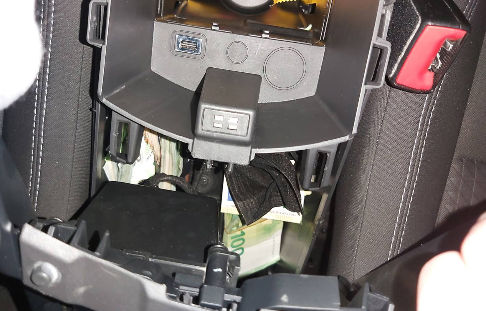 МUP-SAOPSTENJE-PRANJE NOVCA