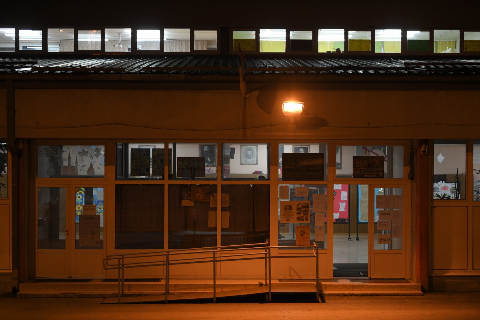 Beograd, 05.02.2021. Šumice, škola "Janko Veselinović", vazdušna puška, pucnjava, hronika Foto: Dragan Mujan/Nova.rs