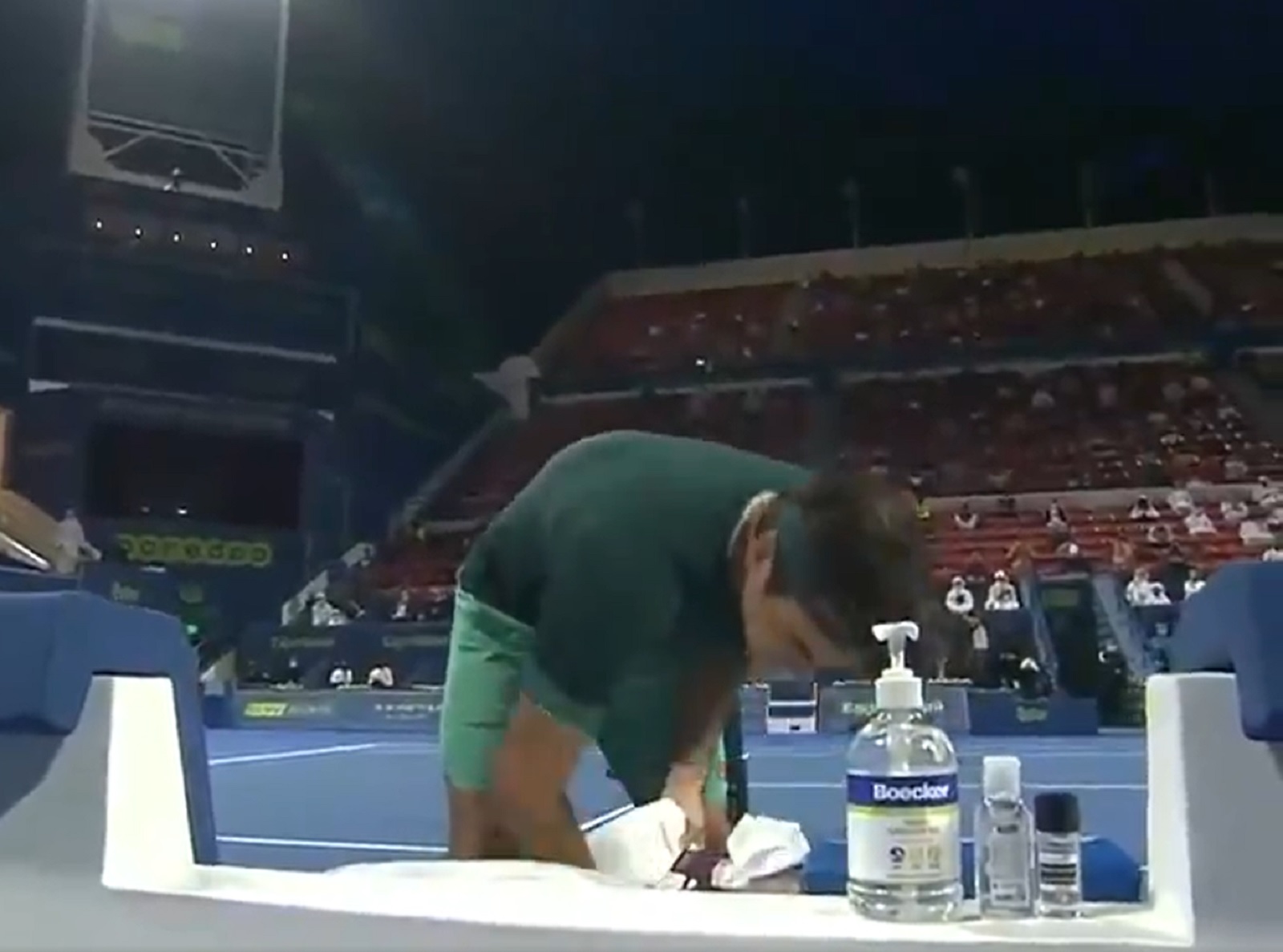 federer pravilo servis