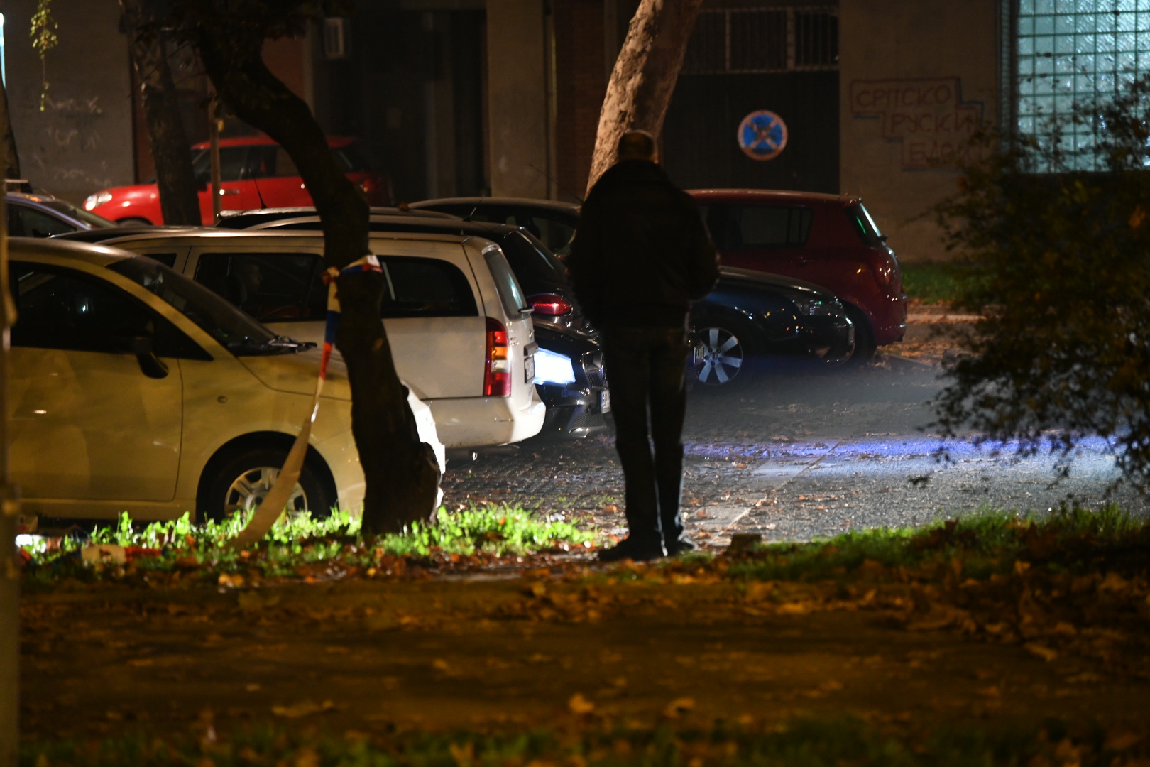 Beograd 03. novembar 2020. Novi Beograd Dzona Kenedija pucnjava ranjen nakadasnji vodja navijaca Nenad Alajbegović Alajbeg (39), uvidjaj policija policijska traka noc Foto:Vesna Lalić/Nova.rs