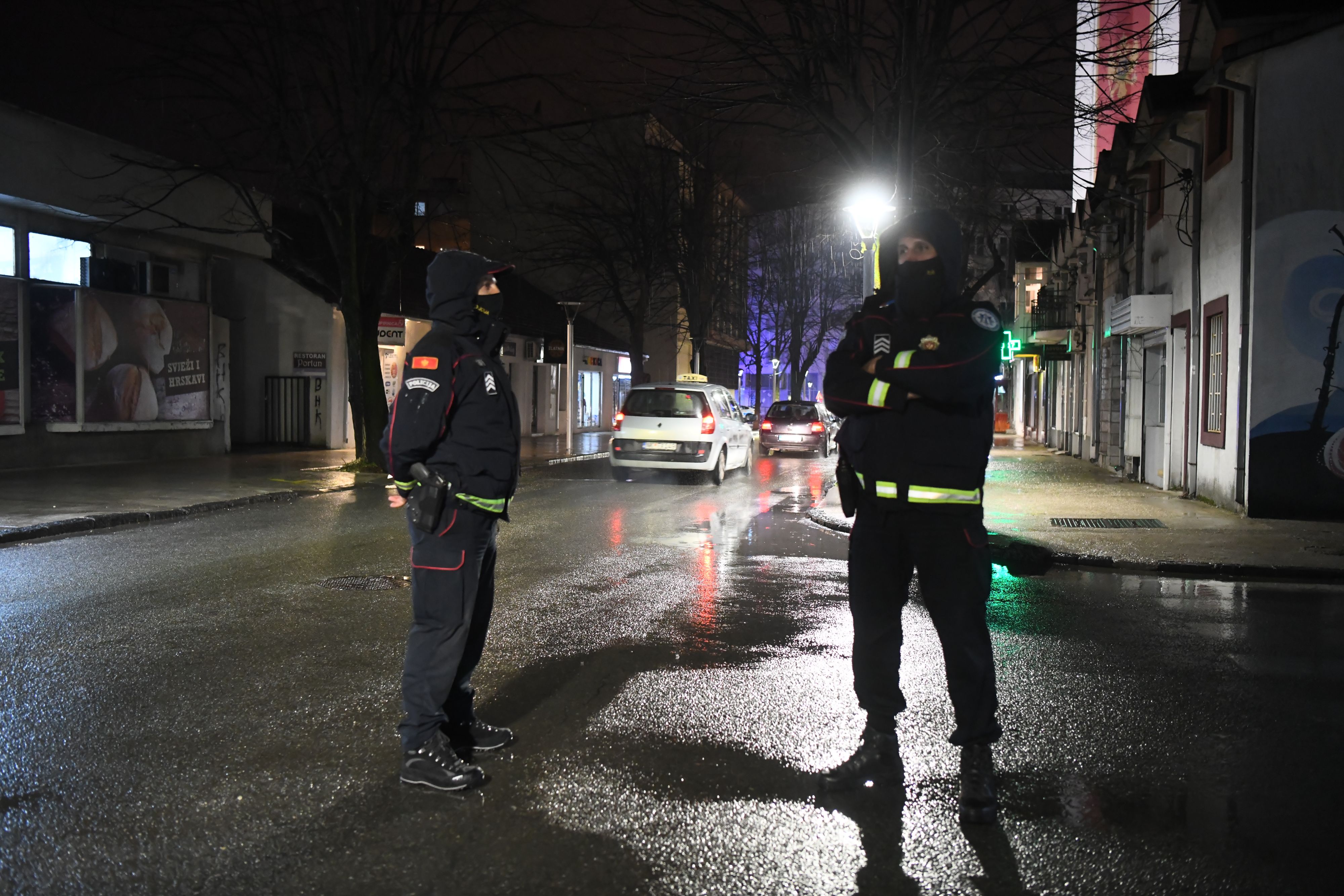 Niksic 14. mart 2021. Glasacke kutije policija Foto:Filip Krainčanić/Nova.s