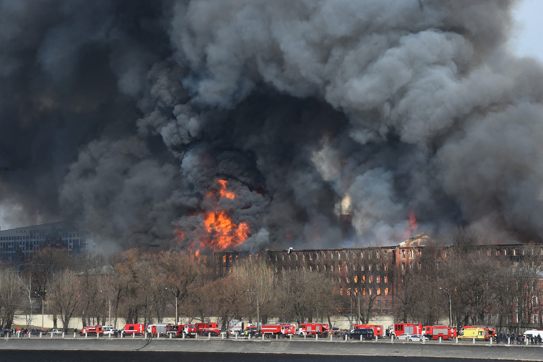 Firefighters work to extinguish a fire in a historic factory in Saint Petersburg on April 12, 2021.,Image: 604947304, License: Rights-managed, Restrictions: , Model Release: no, Credit line: Olga MALTSEVA / AFP / Profimedia