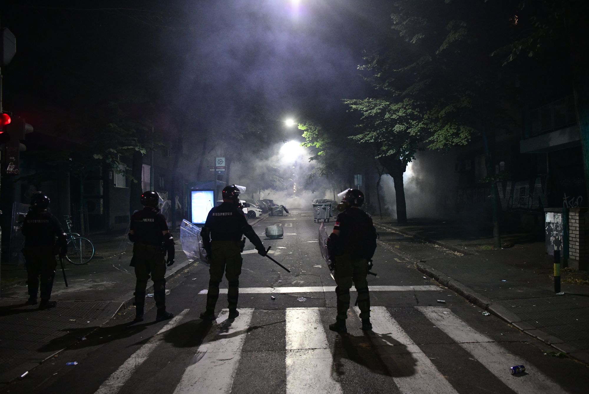 Beograd 08.07.2020. Protest, drugi dan demonstracija, haos, suzavac, paljenje, povređeni, policija Foto: Goran Srdanov/Nova.rs