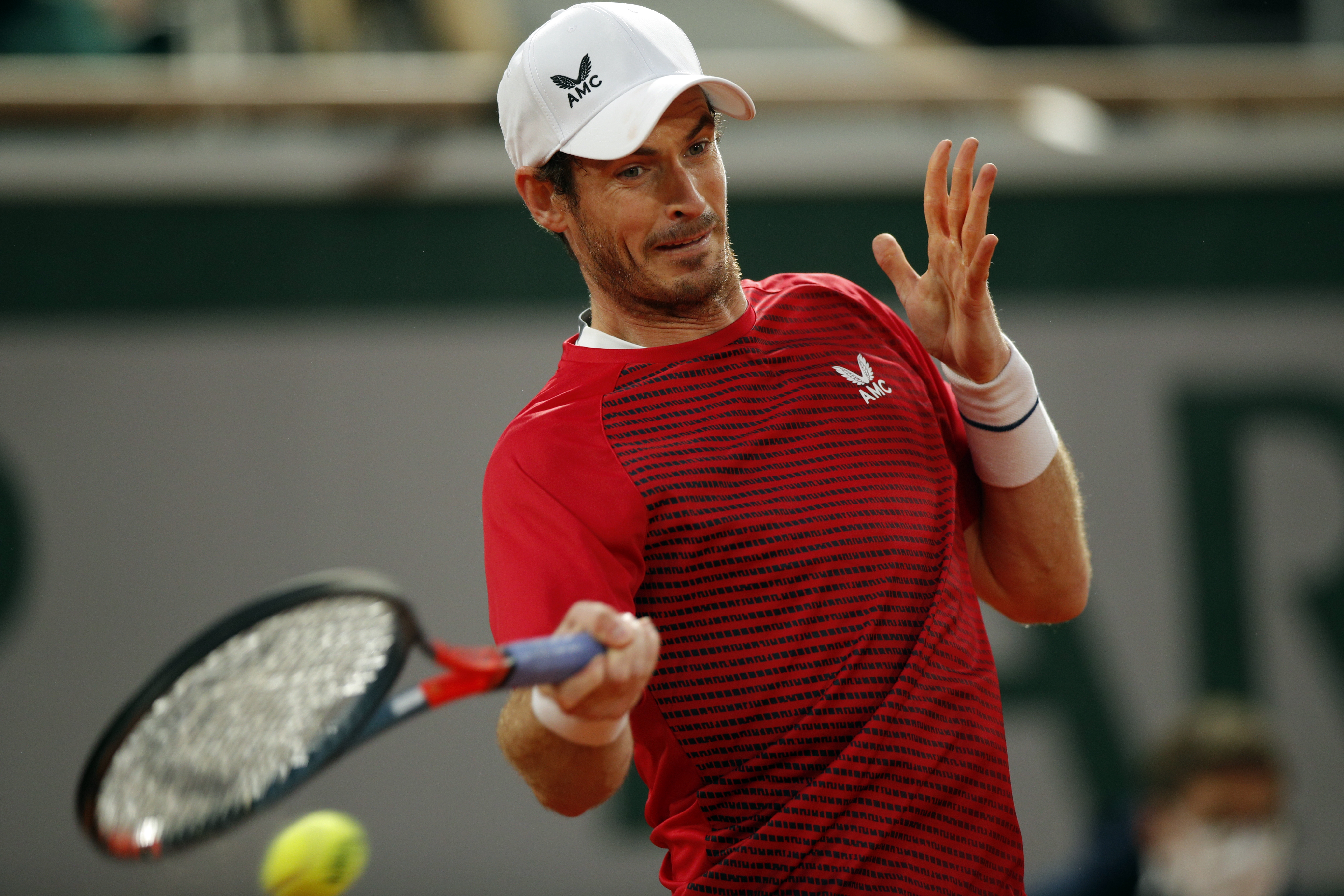 epa08702280 Andy Murray of Britain in action against Stan Wawrinka of Switzerland during their men?s first round match during the French Open tennis tournament at Roland Garros in Paris, France, 27 September 2020.  EPA-EFE/YOAN VALAT
