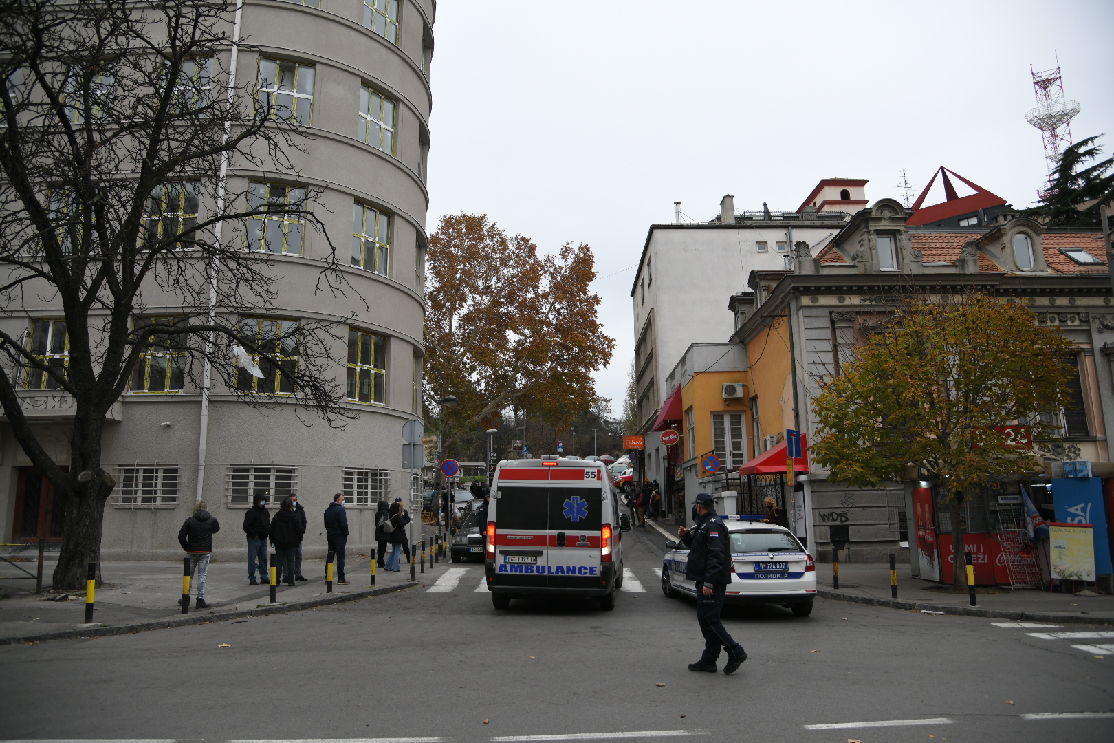 Beograd 04.12.2020. Eksplozija, Aberdareva ulica, Ilije Garašanina, RTS, eksplodirao auto, plinska boca, hitna pomoć, ambulantna kola, policija Foto: Nemanja Jovanović/Nova.rs