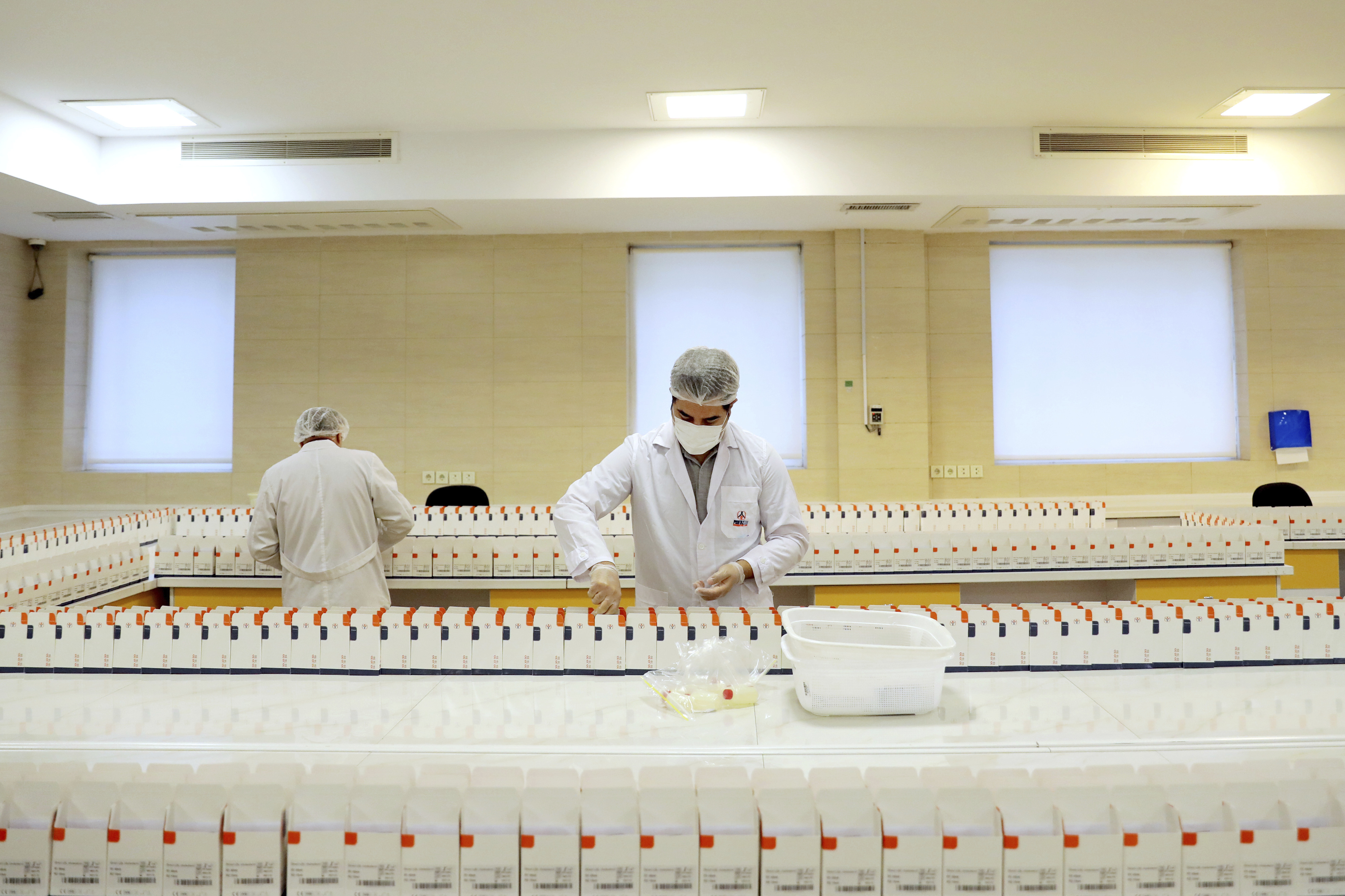 Virus Outbreak Mideast Iran test korona istrazivanje