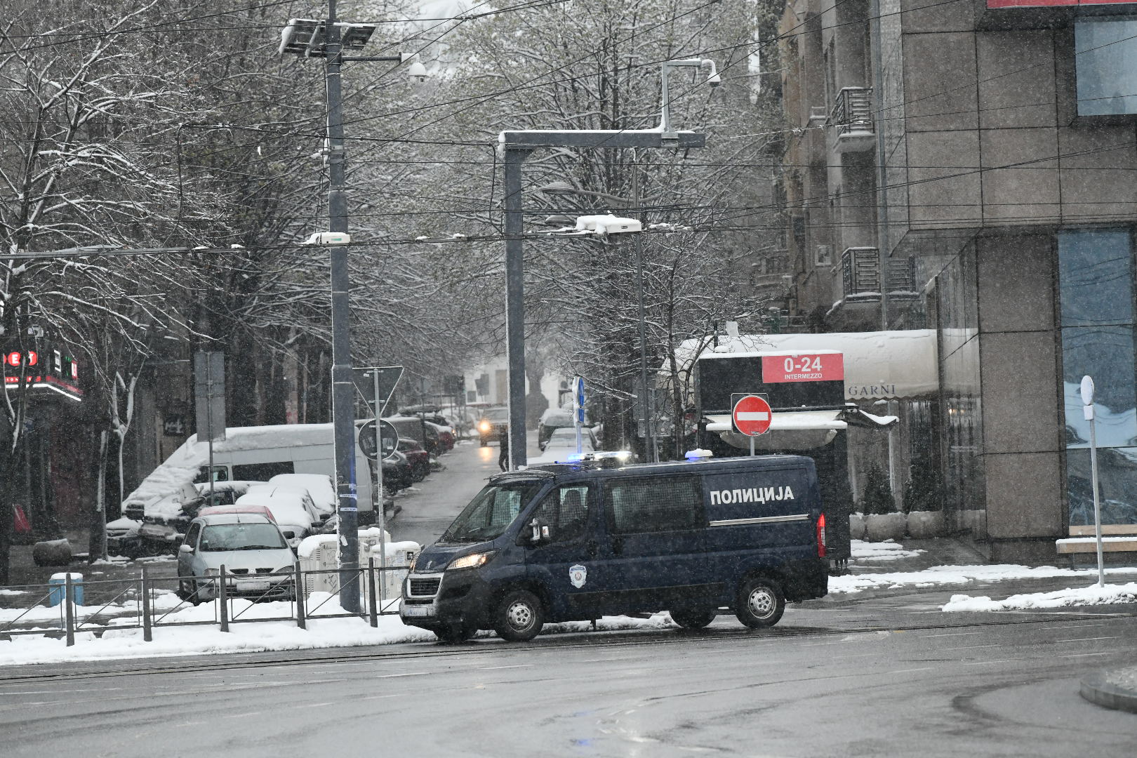 Beograd 24.03.2020. Beogradske ulice, vanredno stanje, koronavirus, prazne ulice, prazan grad, sneg, policija Foto: Vladislav Mitić/Nova.rs