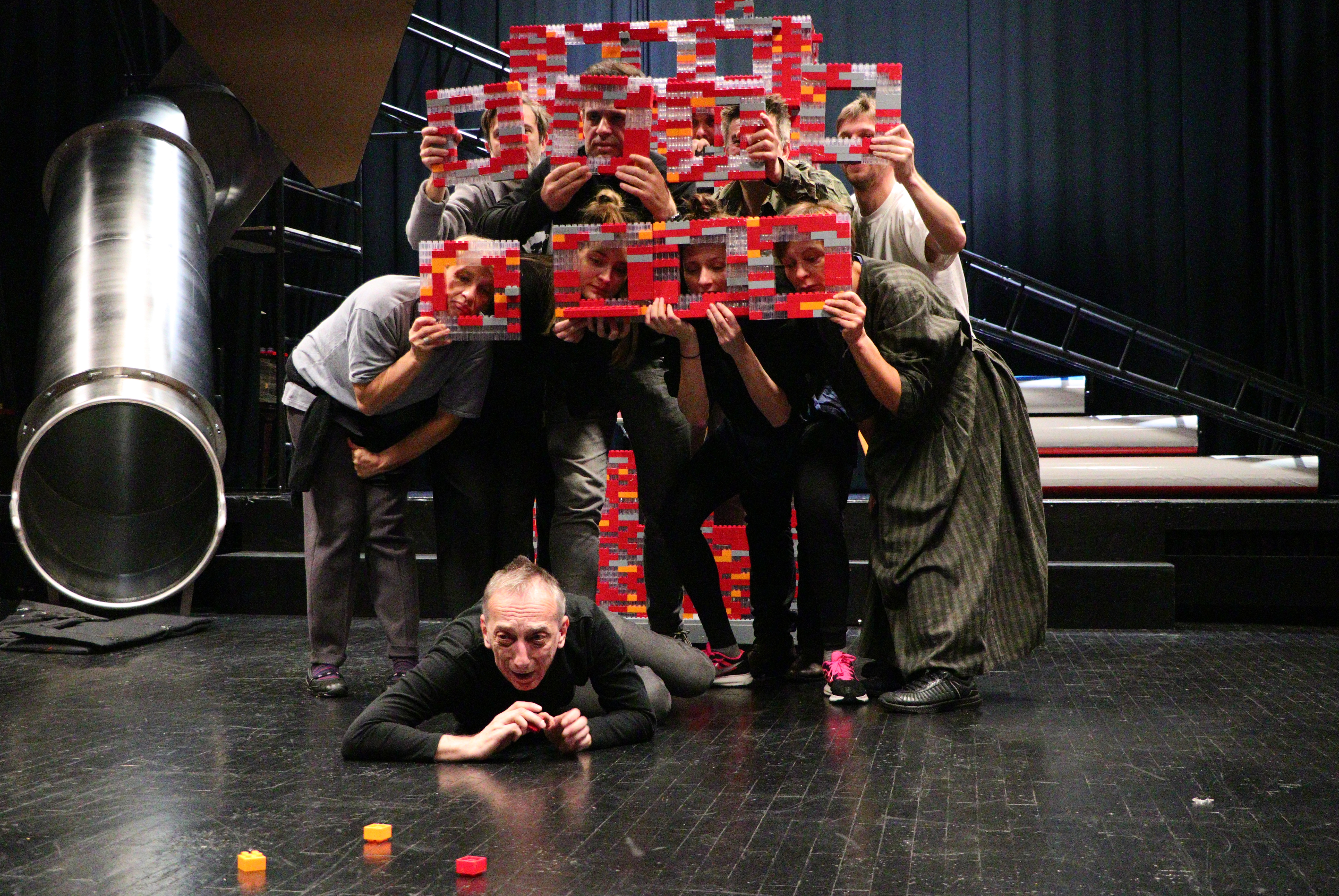 Kamerni teatar 55, predstava Šindlerov lift