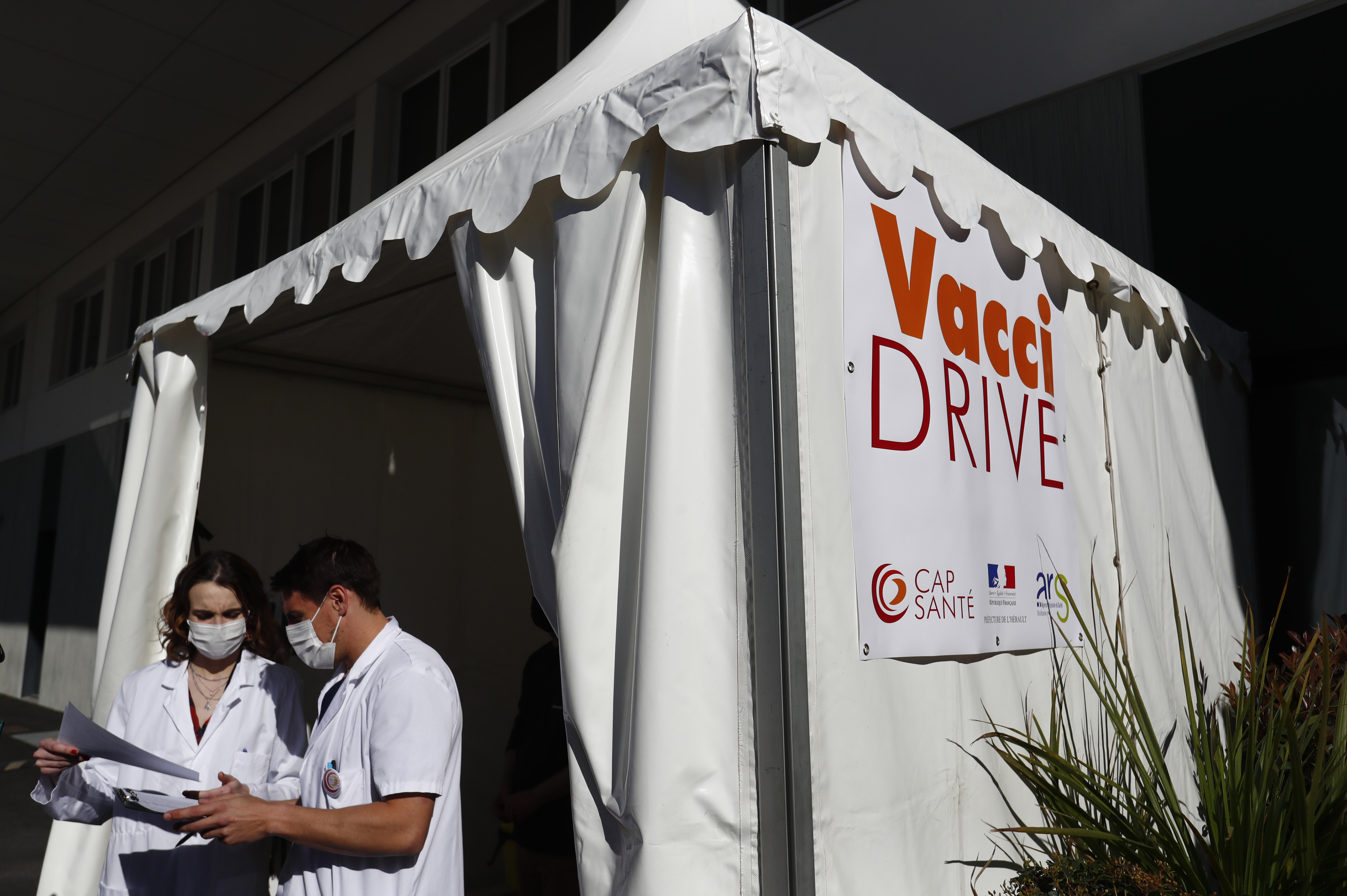 First Vaccidrive drive through Covid-19 vaccination center opens in France