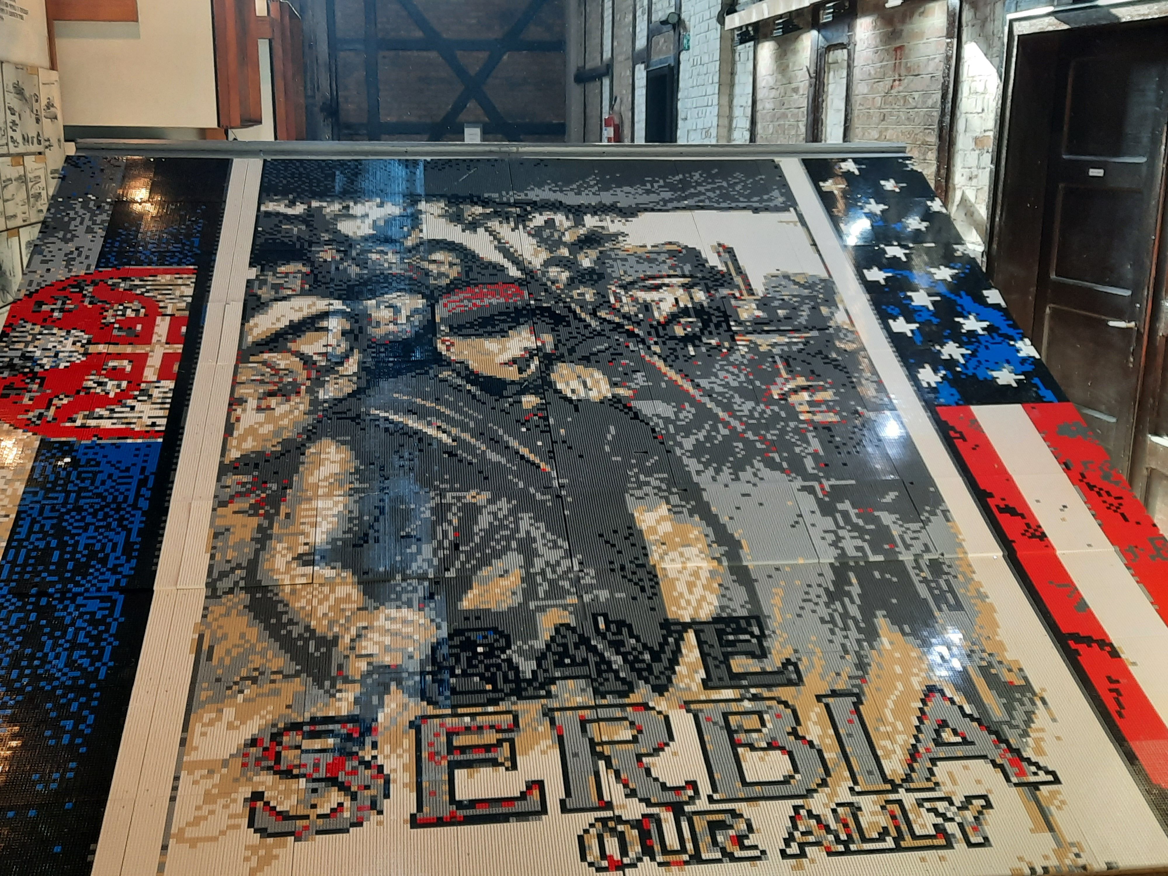 Instalacija od lego kockica