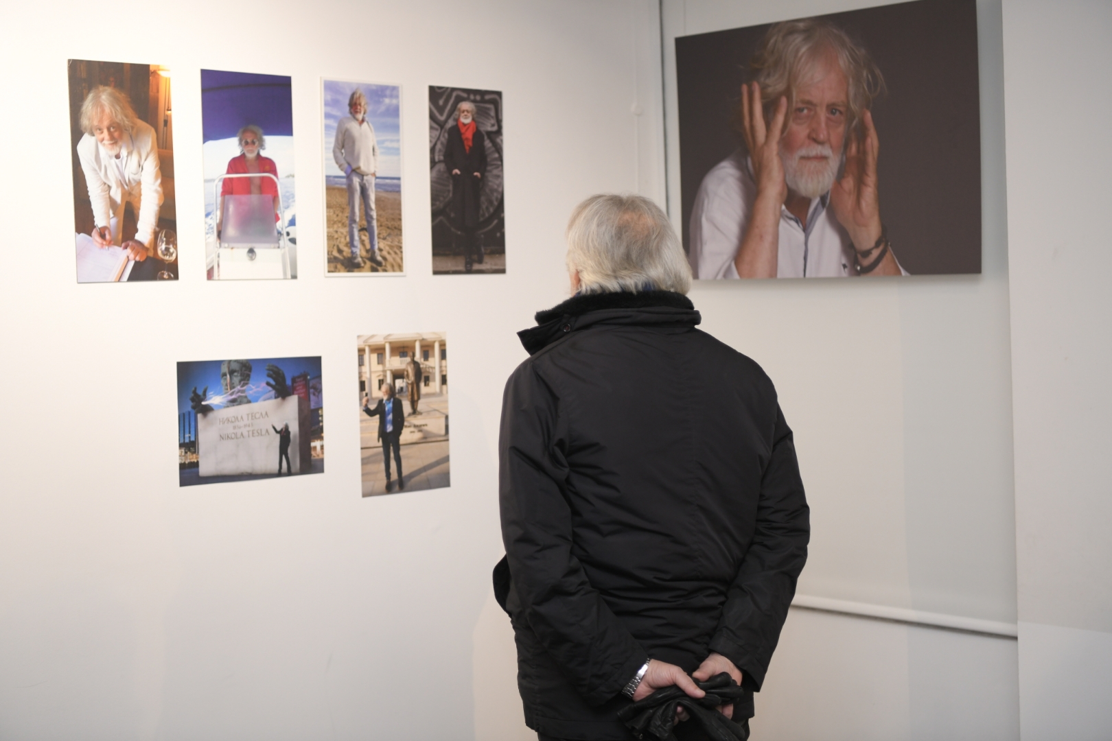Beograd, 16.12.2021. Kombank dvorana, Galerija Miloš Šobajić, Dan sećanja na slikara Miloša Šobajića u Galeriji Kombank dvorane Foto: Dragan Mujan/Nova.rs