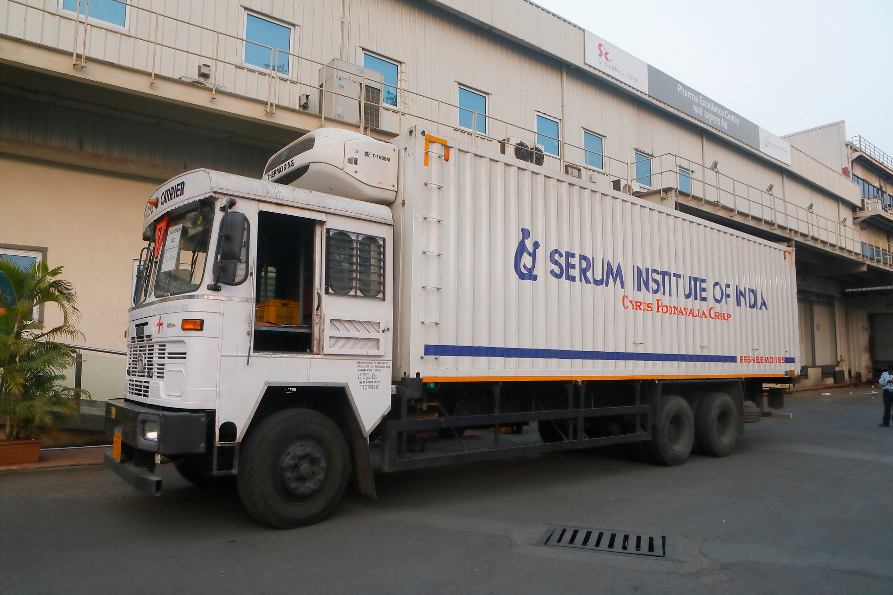 Vaccines guaranteed for the LOw income &amp; Vulnerable Countries : Covishield Vaccines made in India being shipped to Ivory Coast under COVAX scheme - a global scheme to procure and distribute Covid-19 inoculations for free for poorer countries..