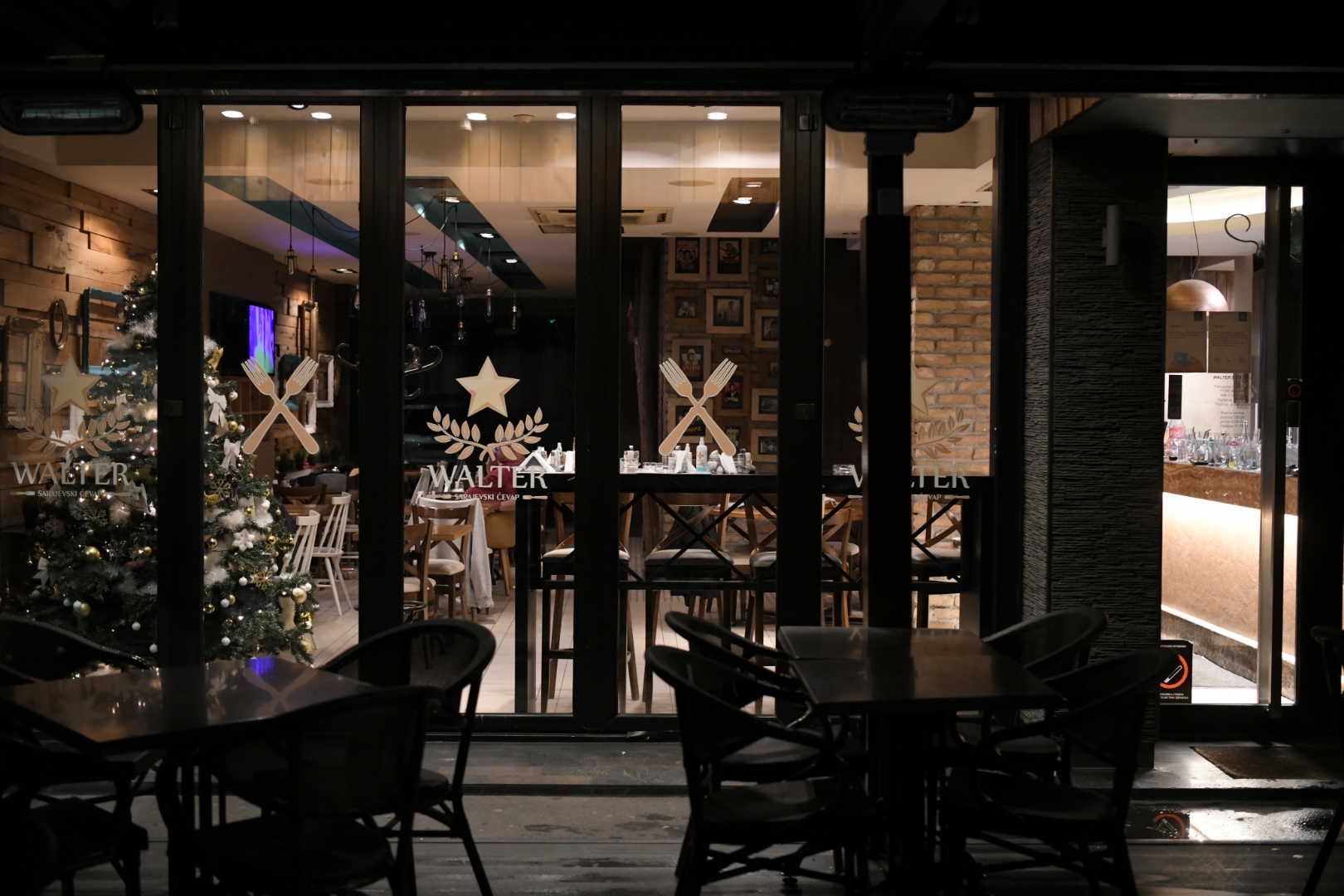 Beograd 31.12.2020. Nova godina, novogodišnja noć, zatvoreni restorani, kafići, prazne ulice, prazna ulica, Strahinjića bana Foto: Dragan Mujan/Nova.rs