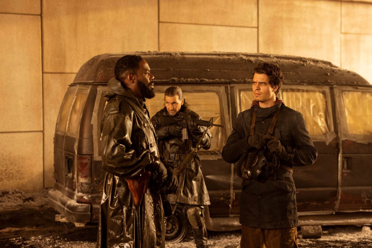 First look at upcoming new seventh season of the TV series "Fear the Walking Dead"