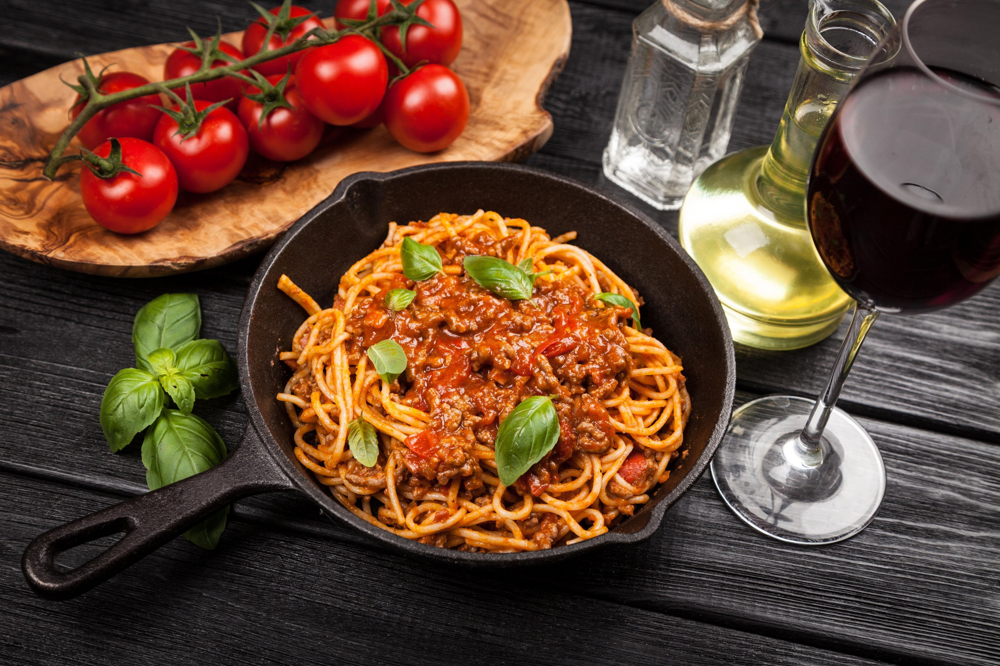 Traditional spaghetti bolognese