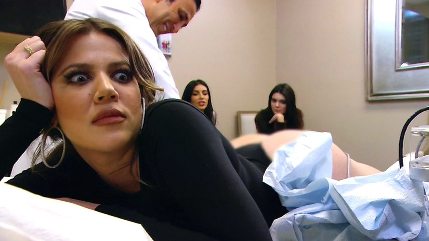 Khloe Kardashian gets her butt lasered as sisters Kim and Kendall eat cakes on Keeping Up With The Kardashians